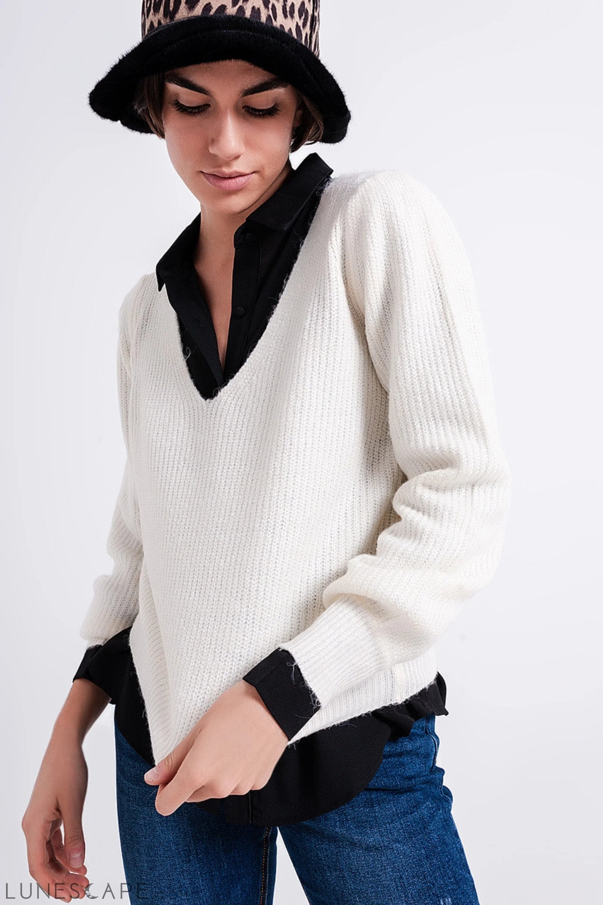 Ribbed v Neck Jumper in Off White LUNESCAPE