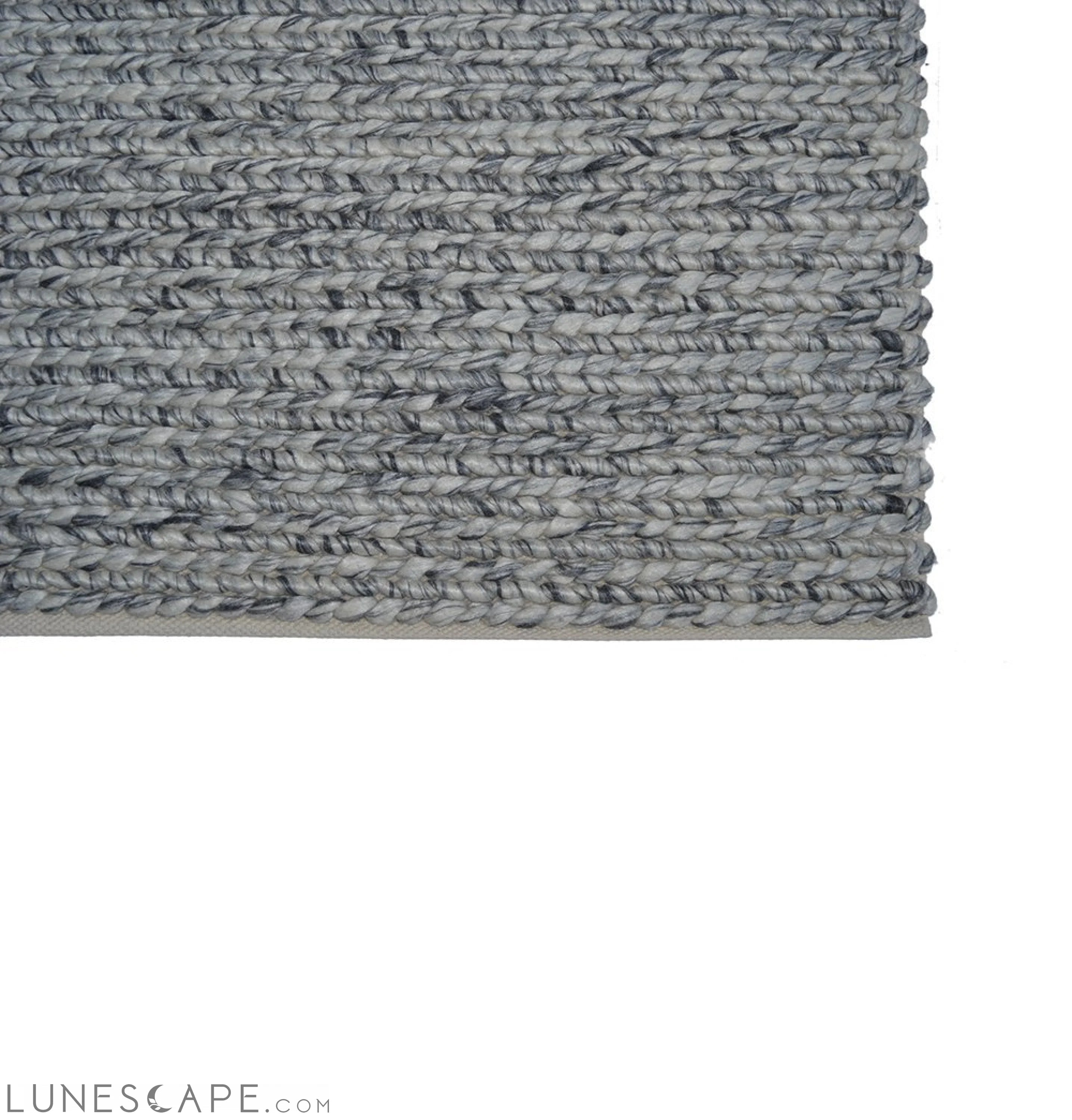 Rohan - Handmade Wool Braided Rug LUNESCAPE