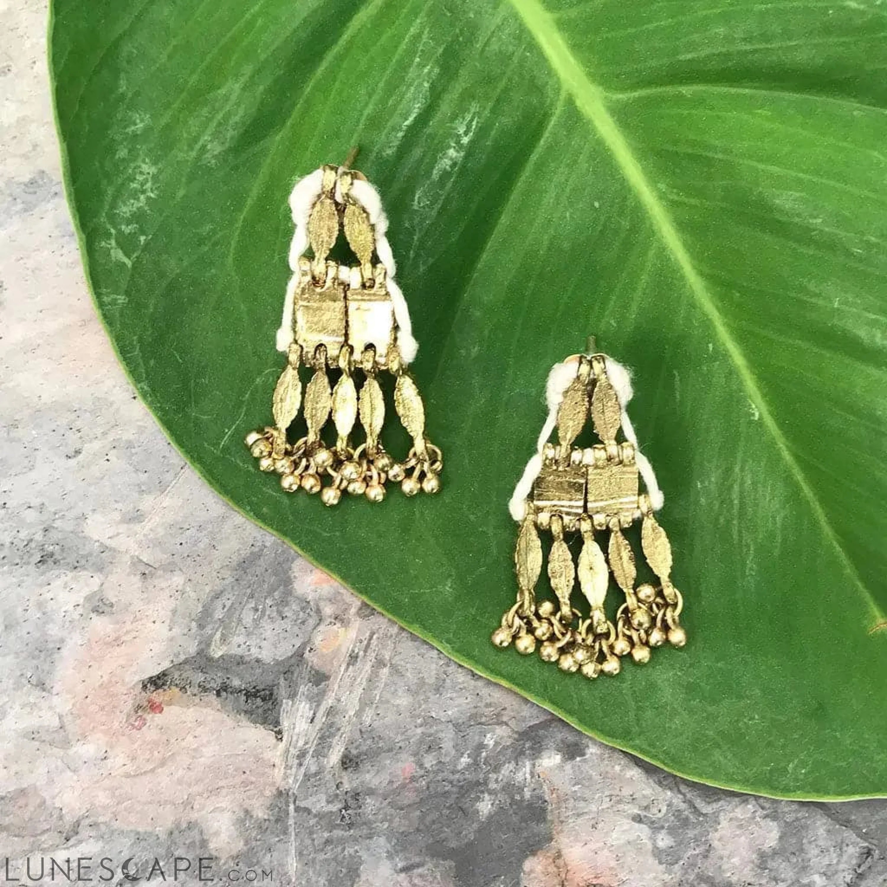 Samti Earrings LUNESCAPE