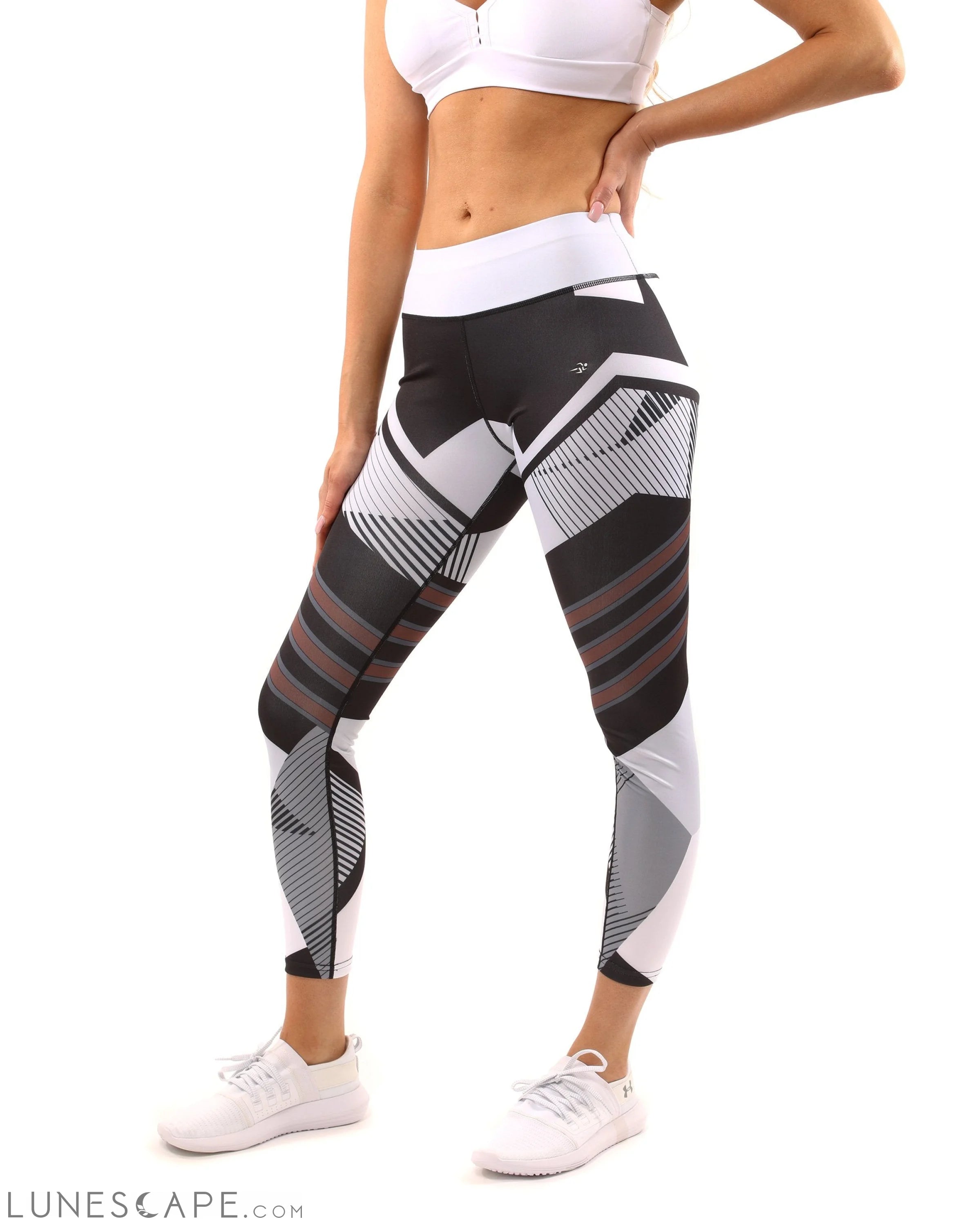 Santa Monica Leggings - Black LUNESCAPE