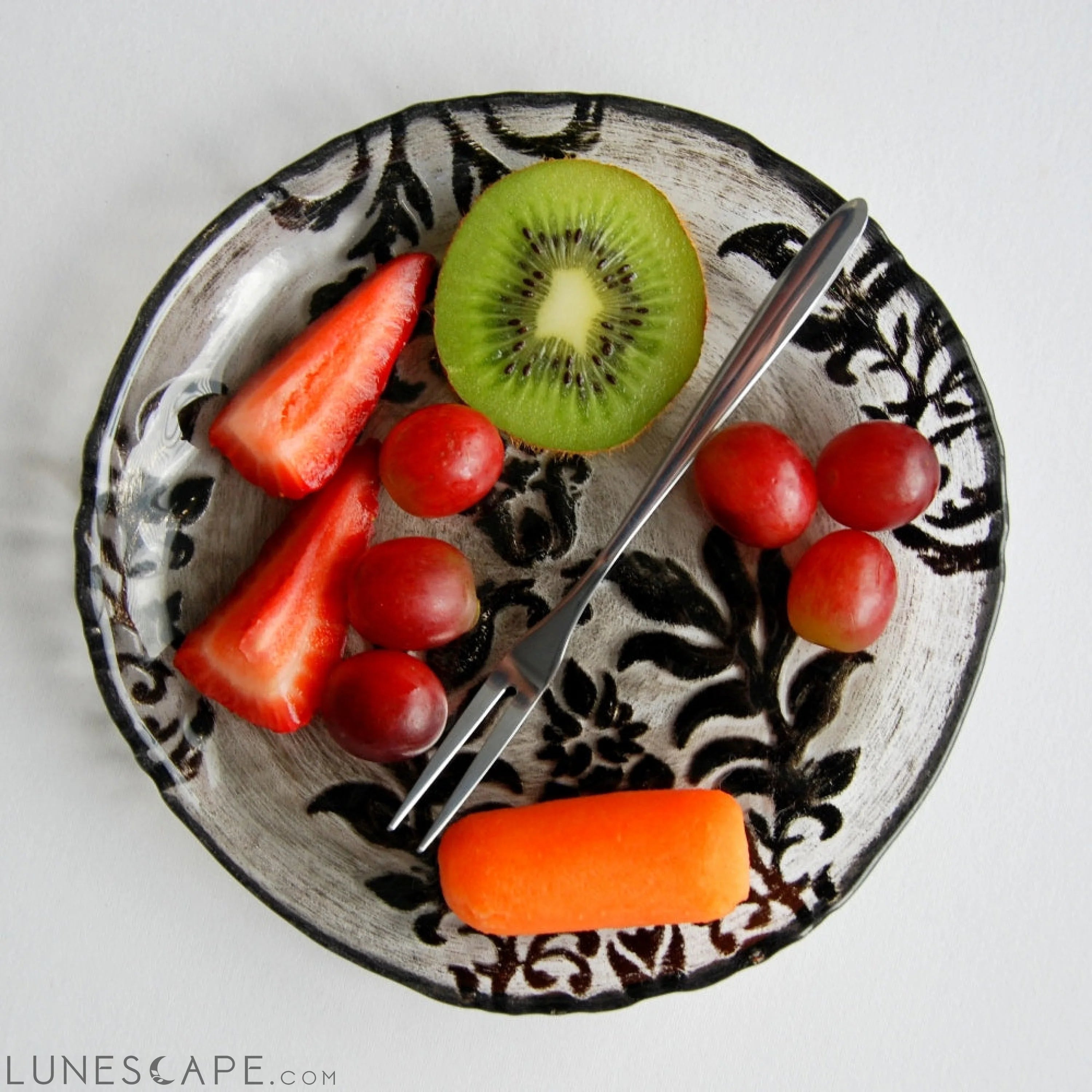 Set/4 DAMASK 6.5" BLACK VELVET CANAPE PLATES LUNESCAPE