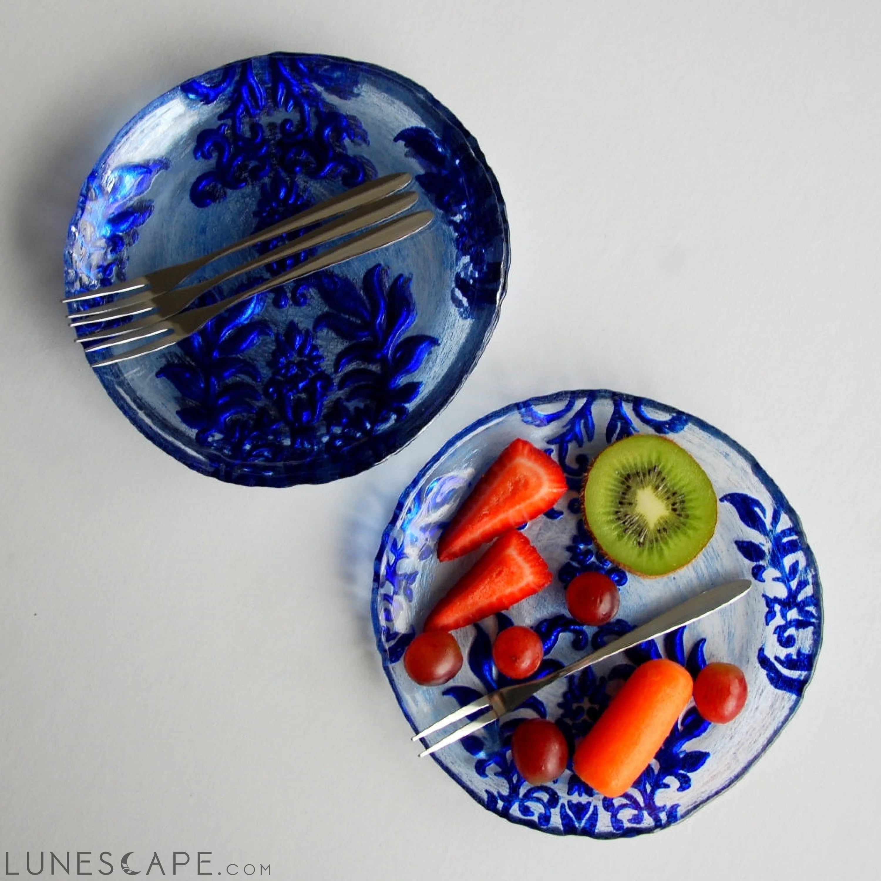 Set/4 DAMASK 6.5" BLUE VELVET CANAPE PLATES LUNESCAPE