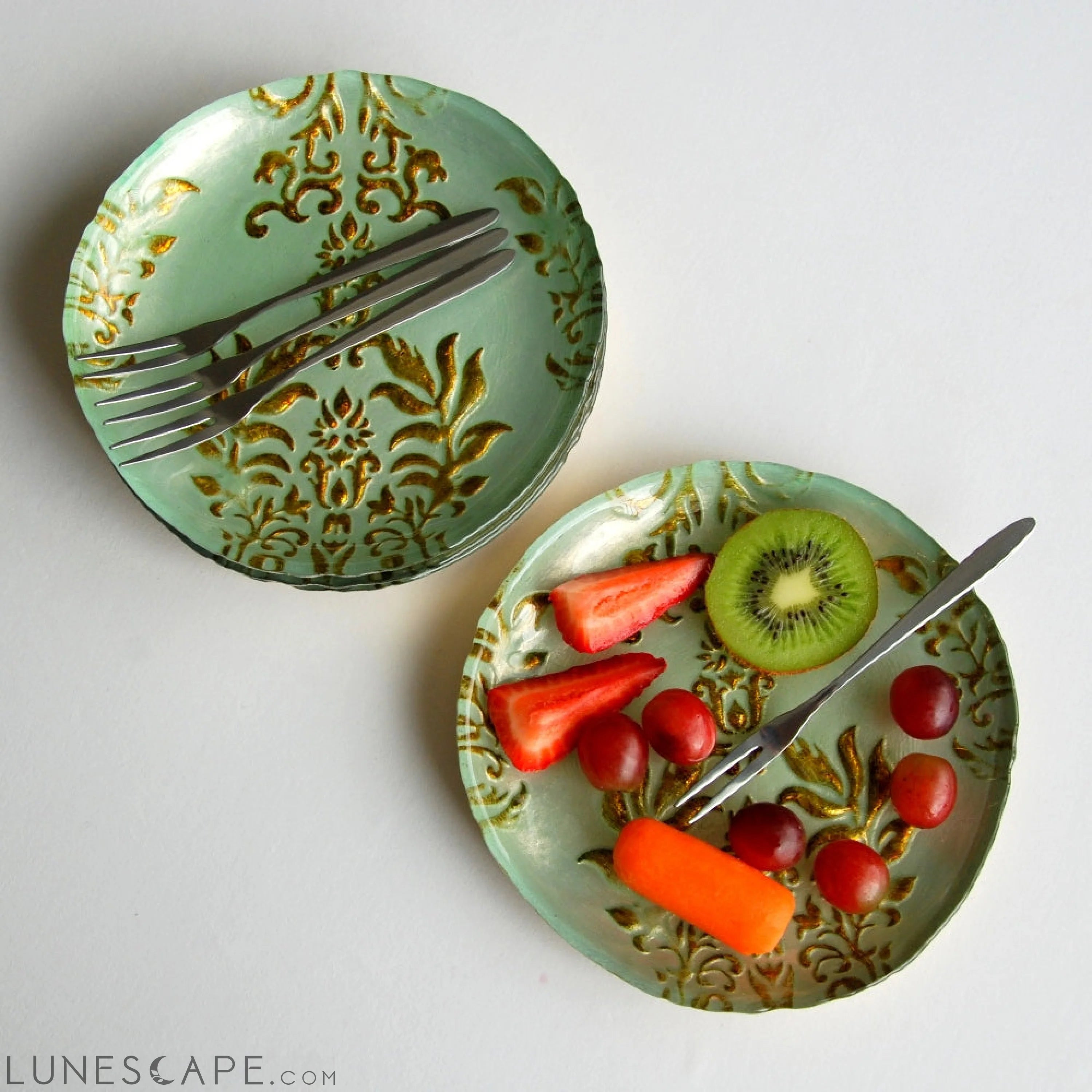 Set/4 DAMASK 6.5" TURQUOISE/GOLD CANAPE PLATES LUNESCAPE