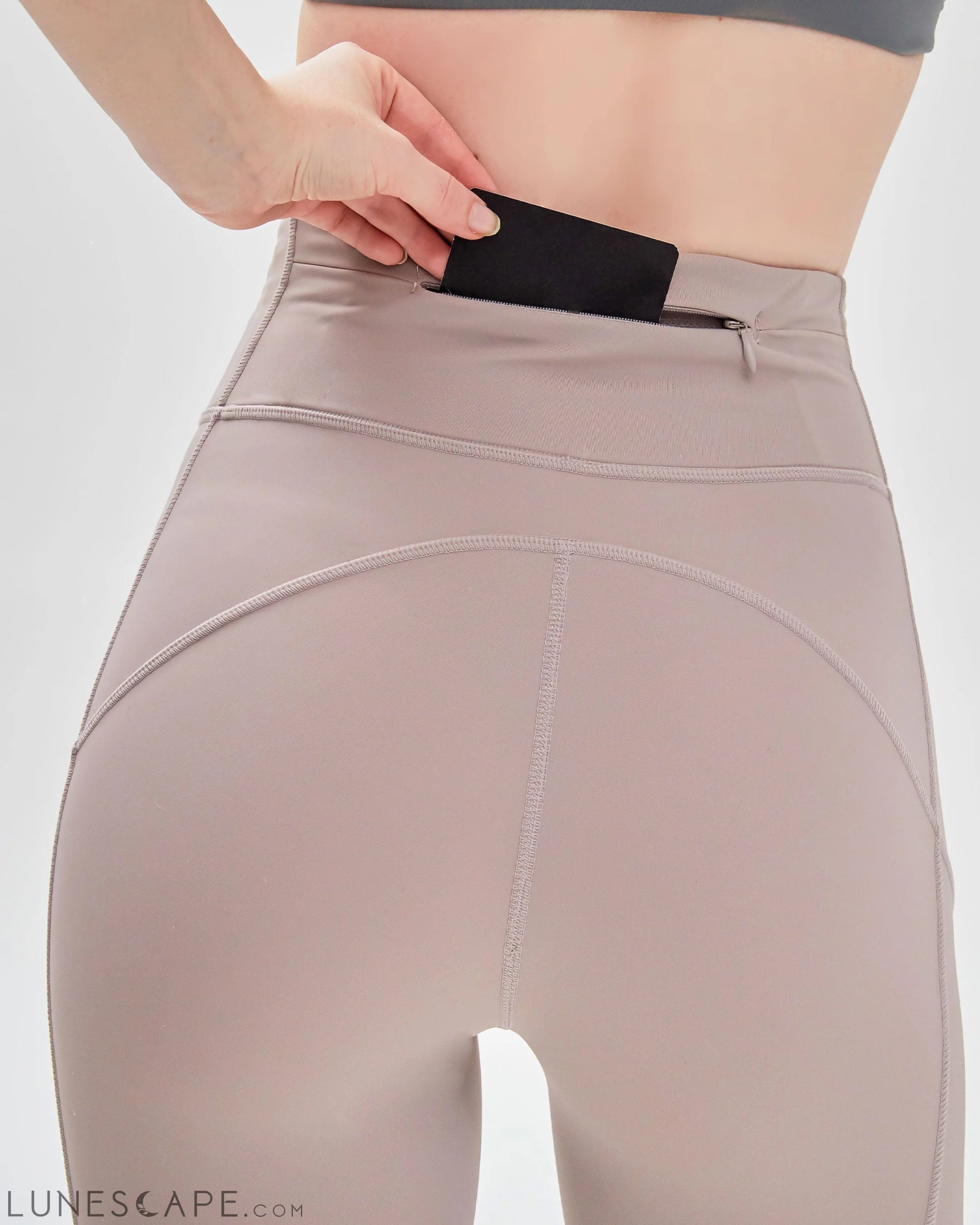 Shine on Silkiflex™ Legging 27" LUNESCAPE