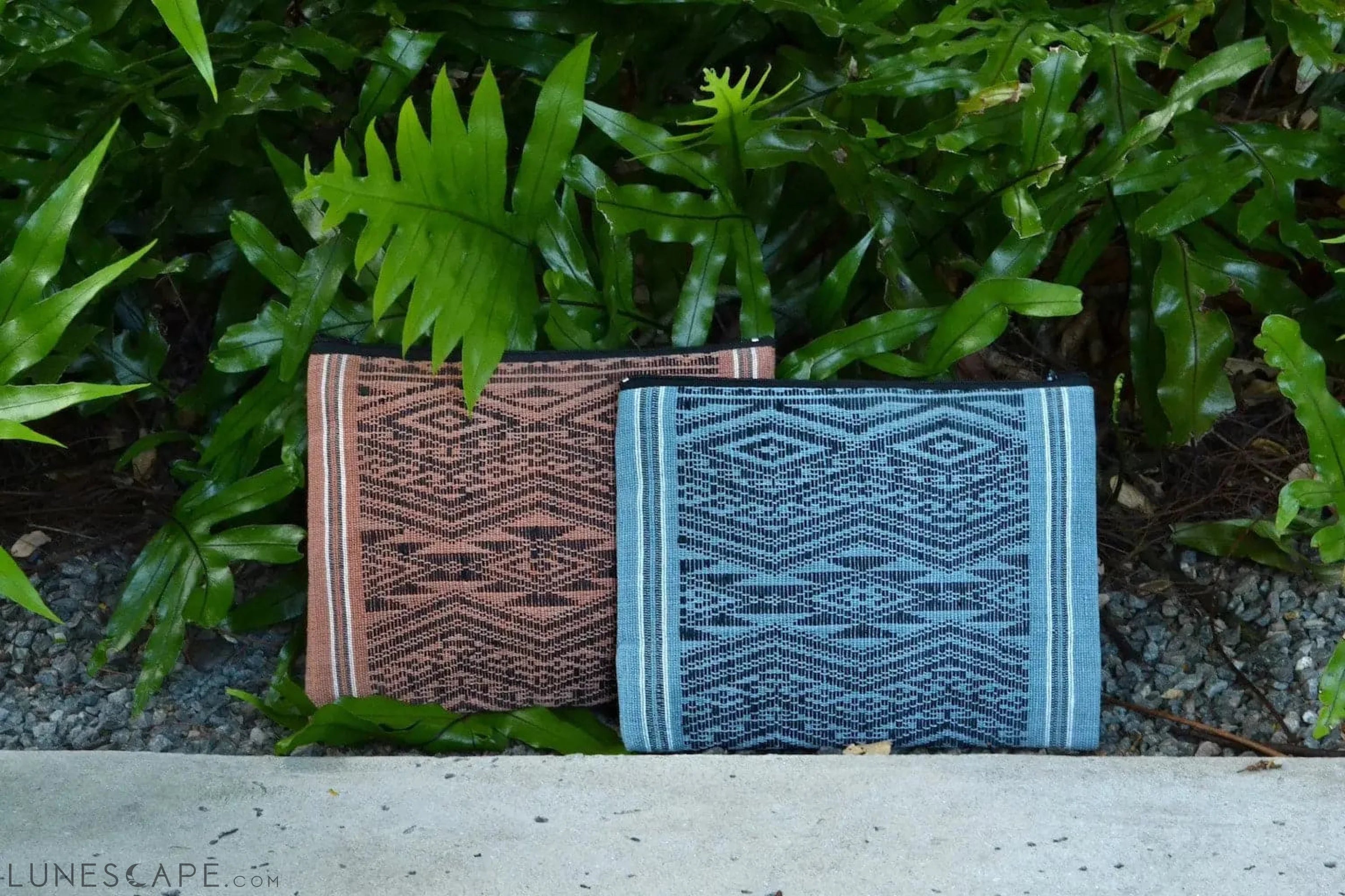 Sierra Tribal Clutch LUNESCAPE