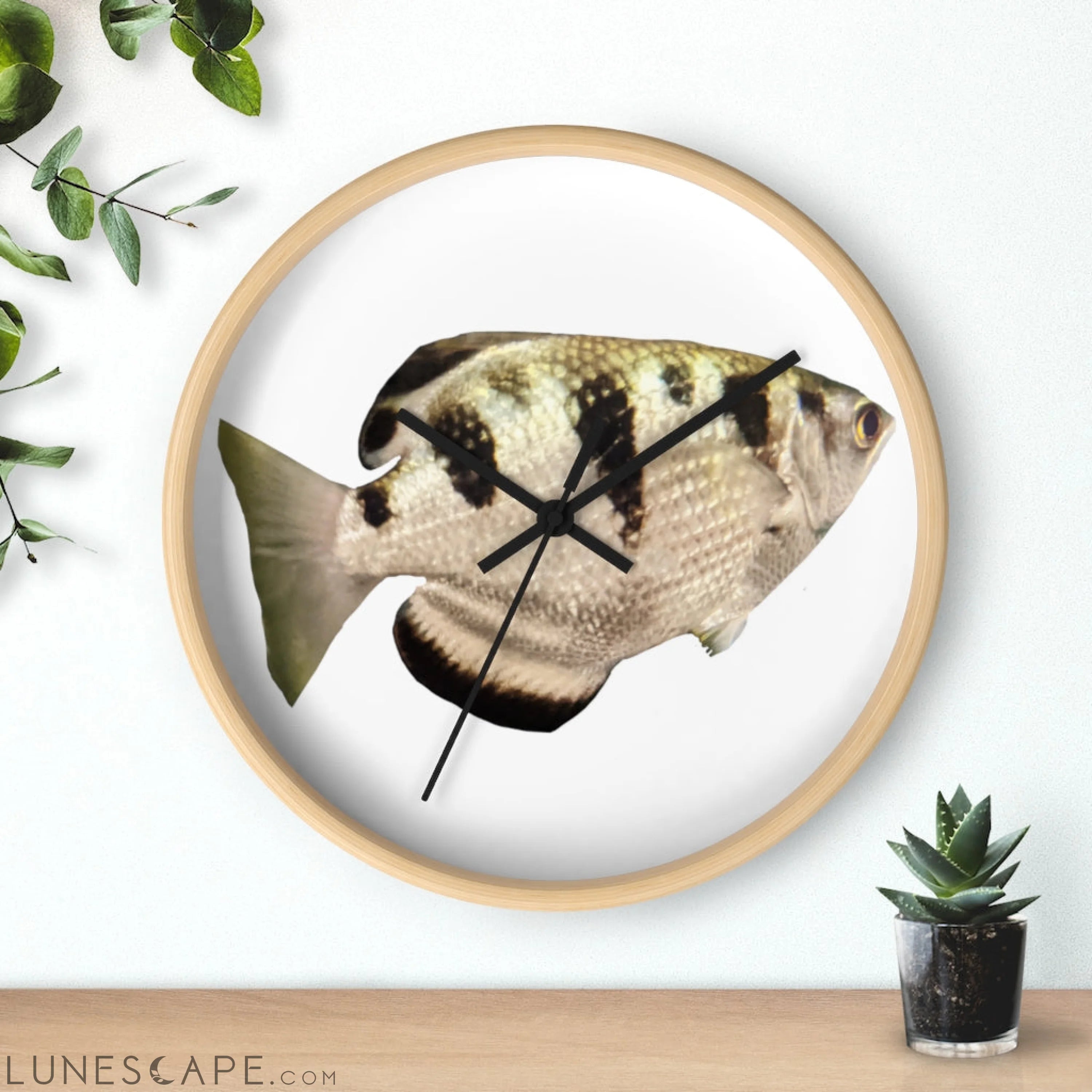 Silver and Black Fish Wall clock LUNESCAPE