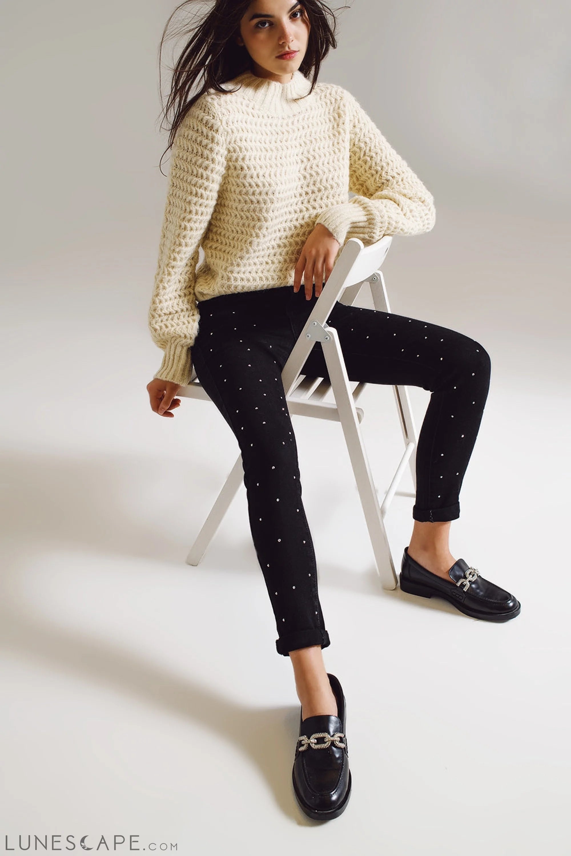 Skinny Jeans With Embellished Strass All Over in Black LUNESCAPE