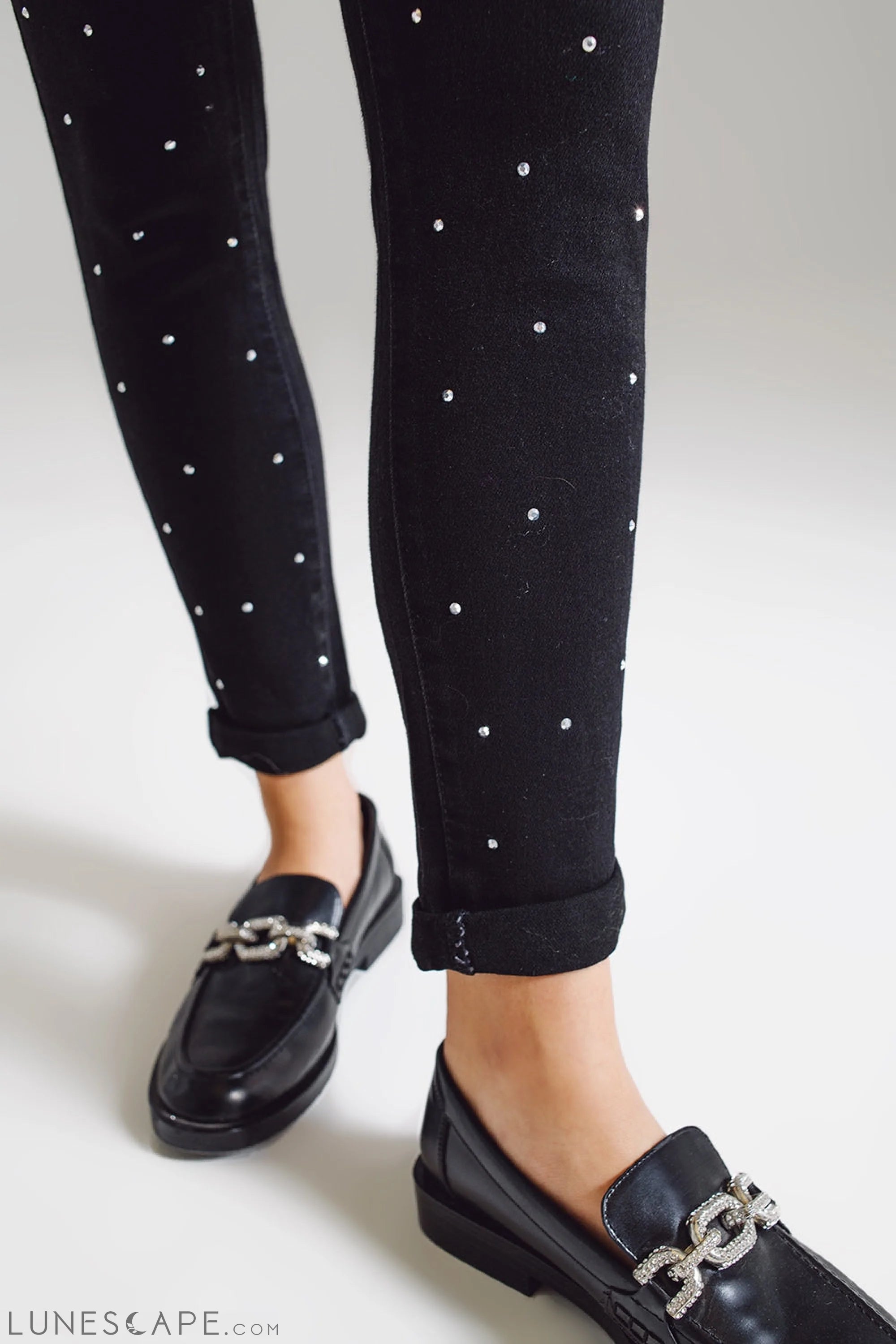 Skinny Jeans With Embellished Strass All Over in Black LUNESCAPE