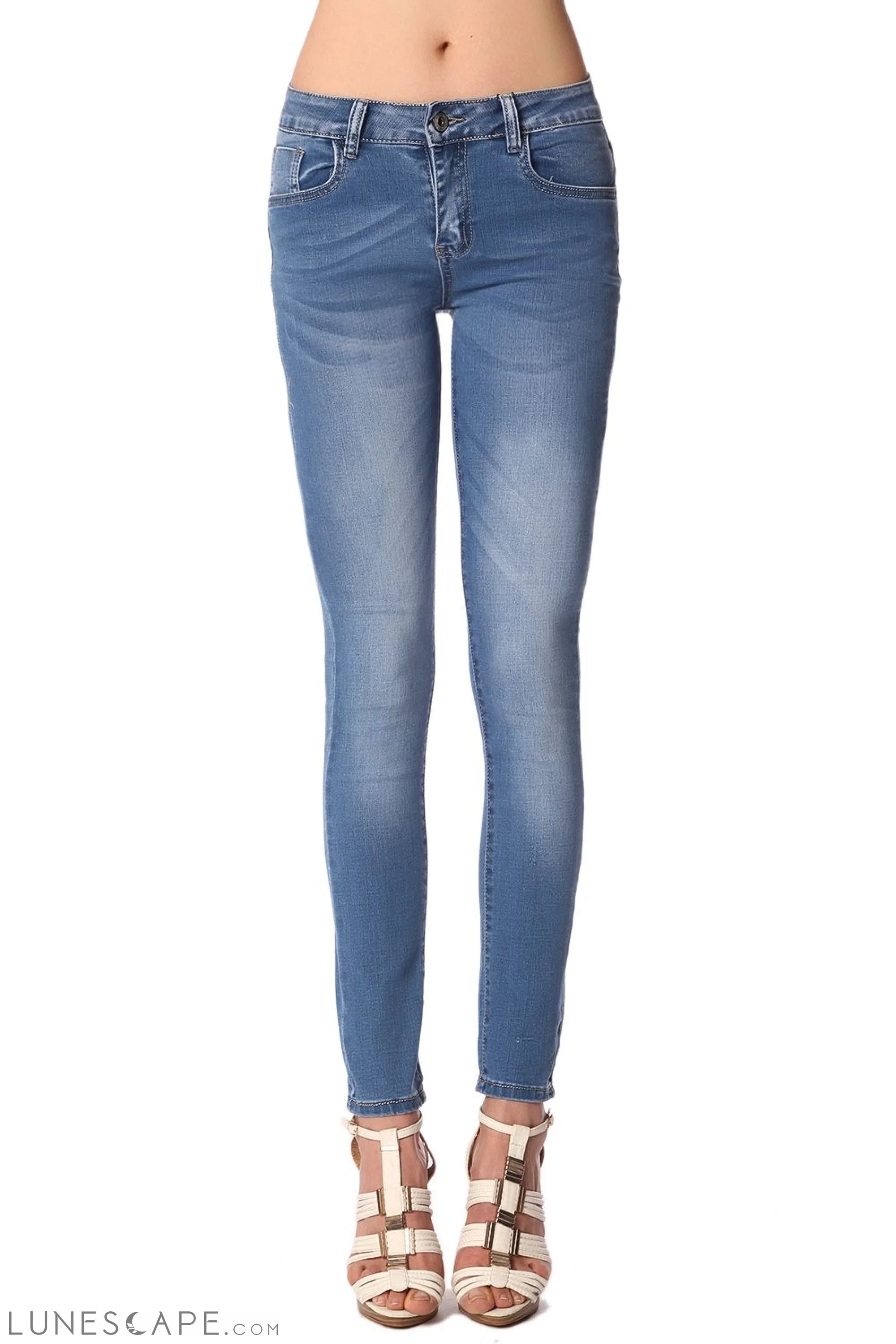 Skinny Mid Rise Jeans in Light Wash Jeans - Women