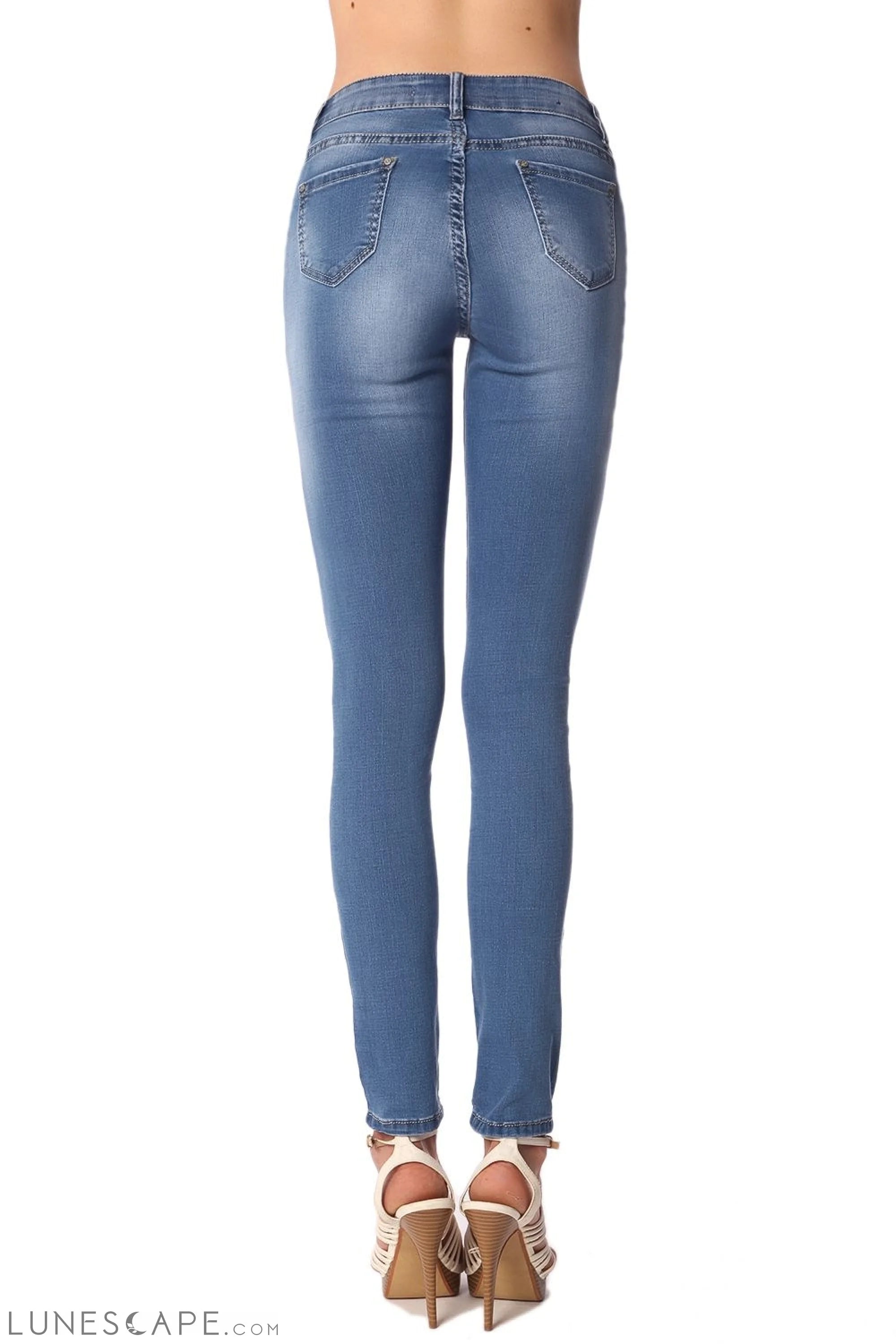 Skinny Mid Rise Jeans in Light Wash Jeans - Women