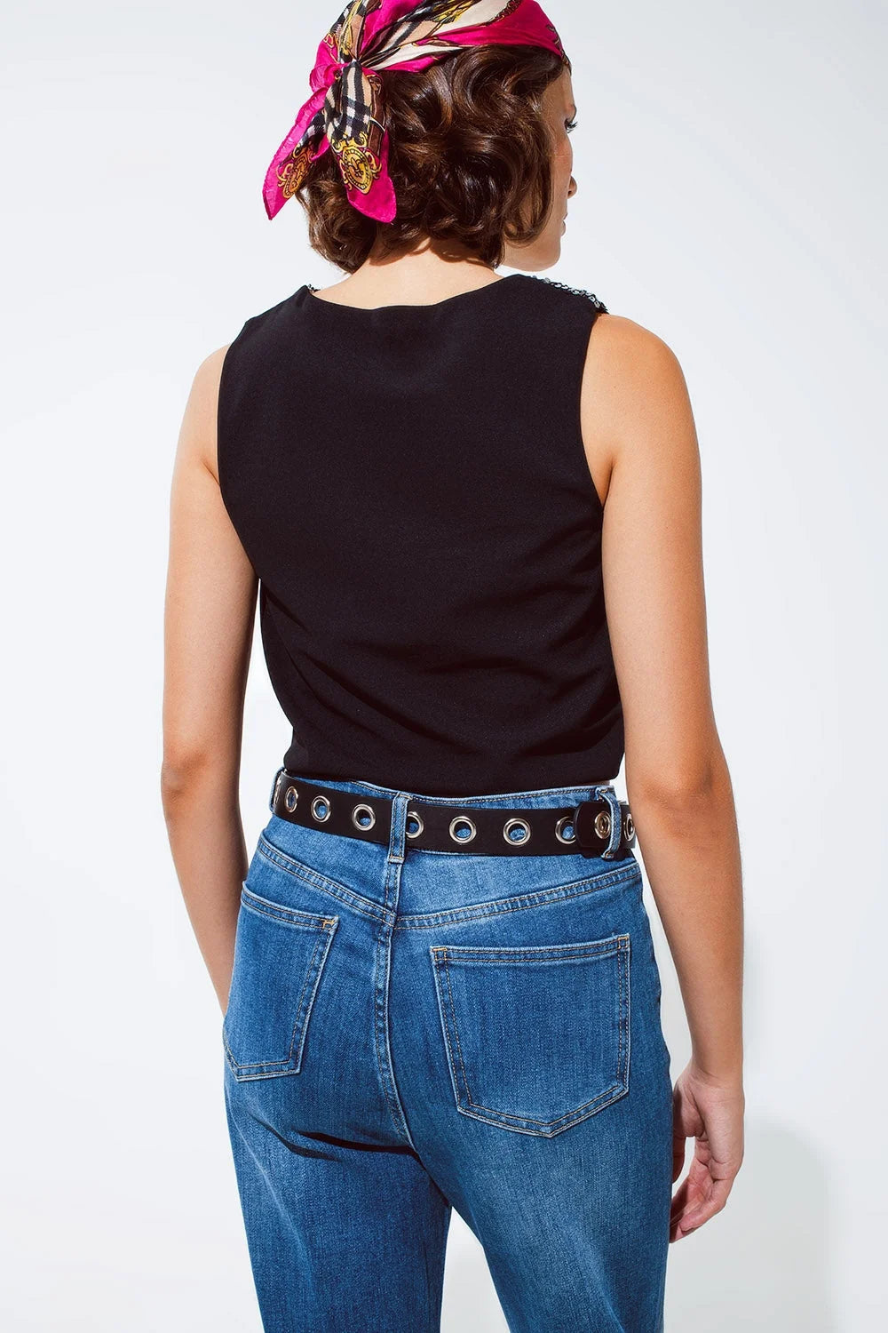 Sleevless Croptop With Diagonal Silver Sequin Detail in Black LUNESCAPE