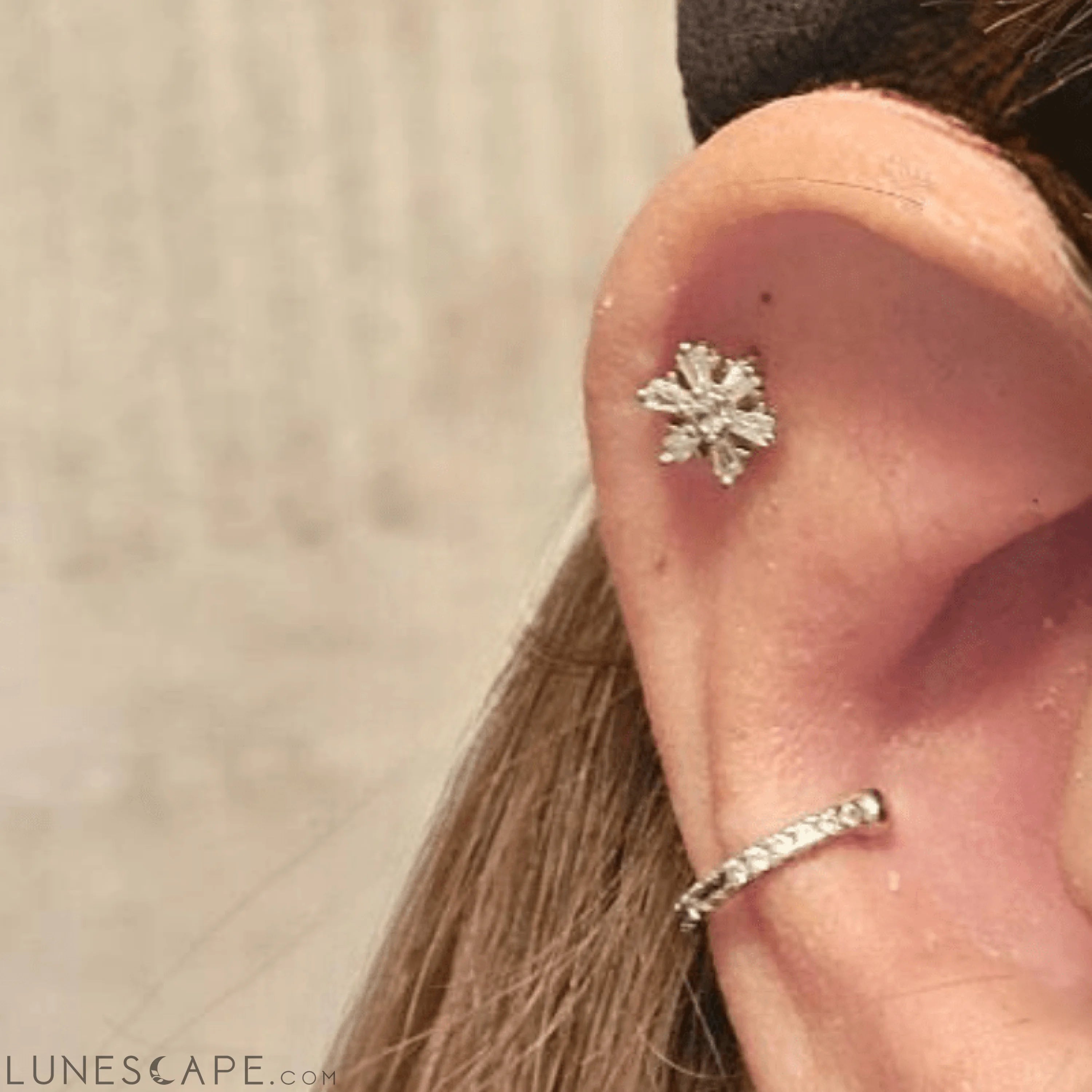 Snowflake Cartilage Earring / Christmas CZ Snowflake LUNESCAPE