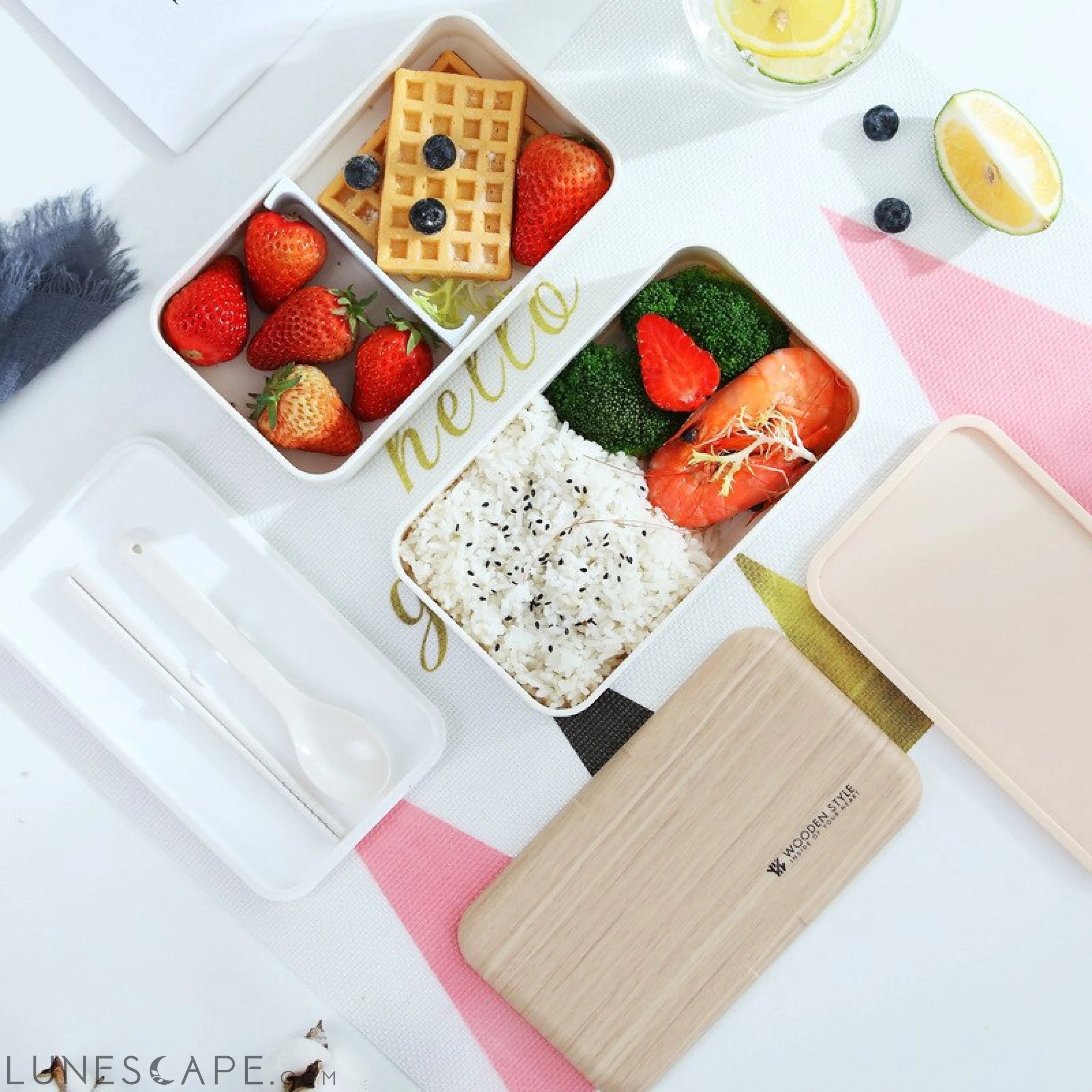 Stackable Bento Box w/Spoon and Chopsticks LUNESCAPE