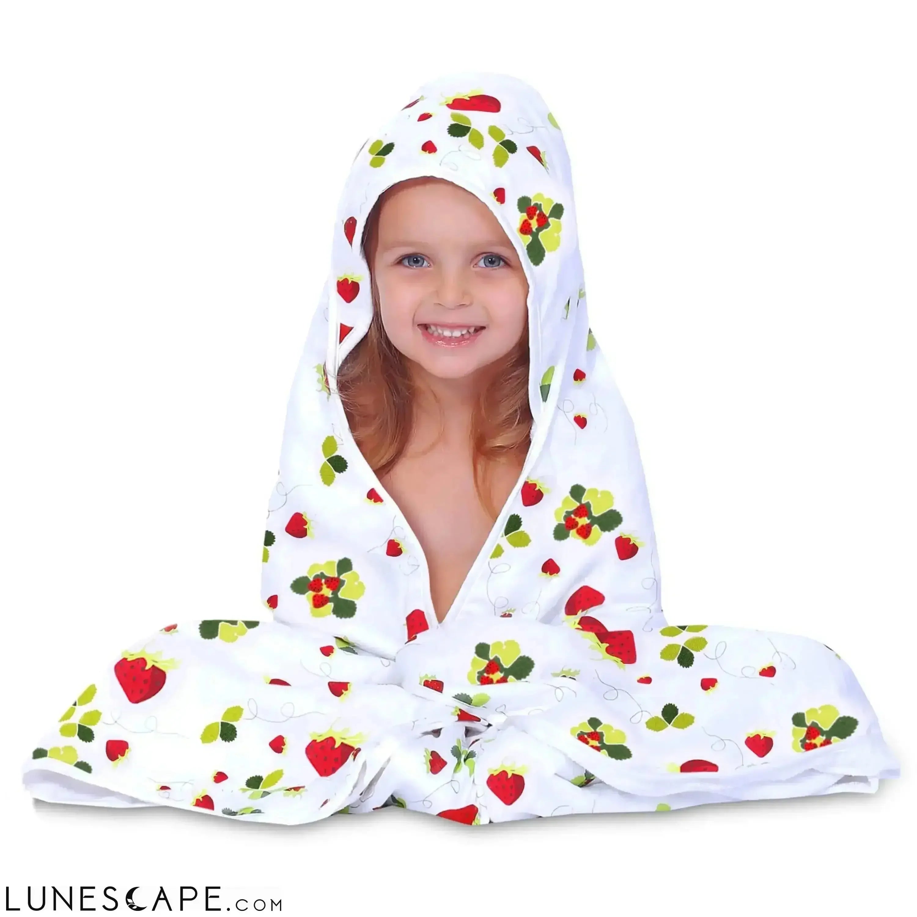 Strawberry Hooded Bamboo Towel LUNESCAPE