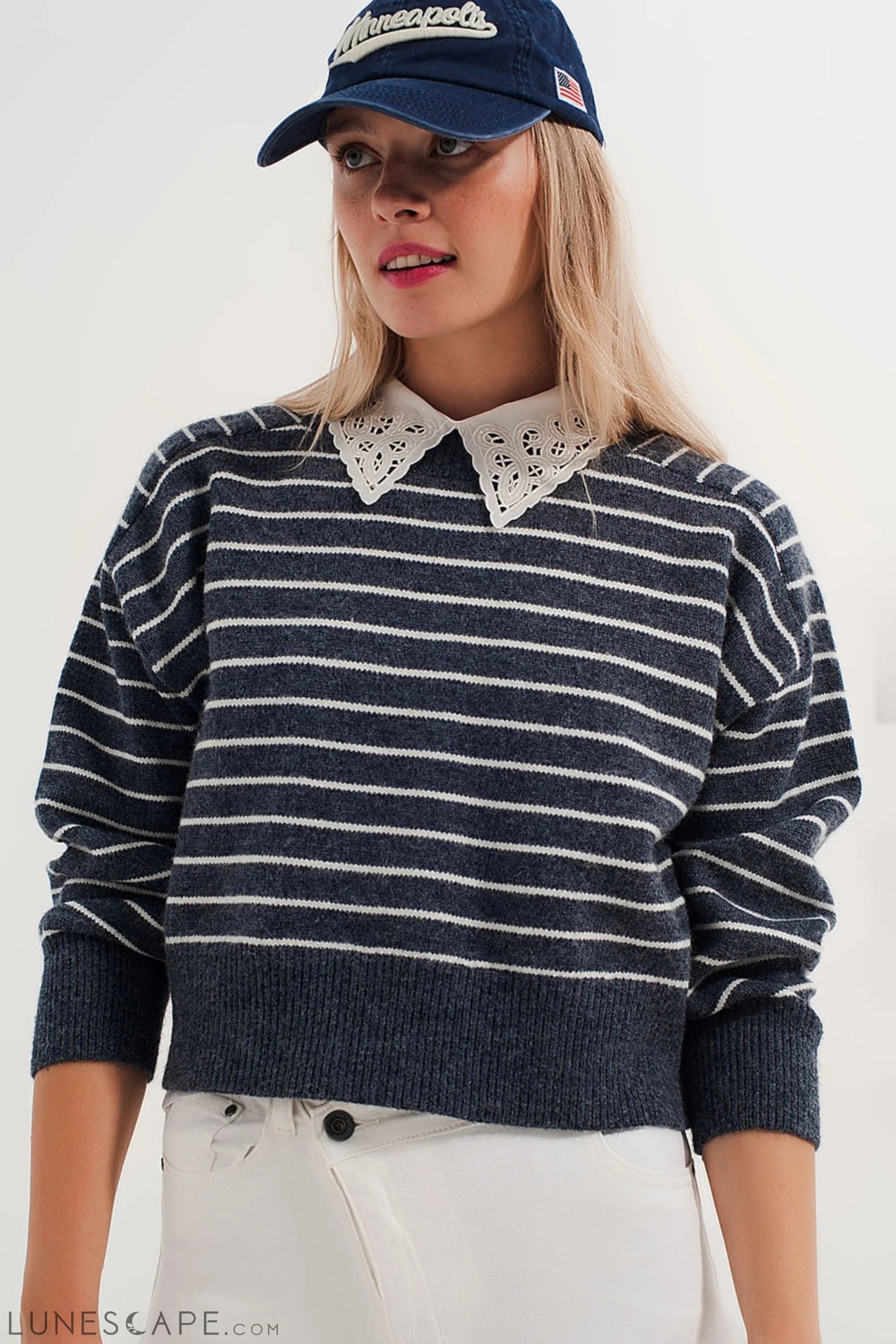 Striped Knitted Sweater With Wrangler Sleeves Blue and White LUNESCAPE