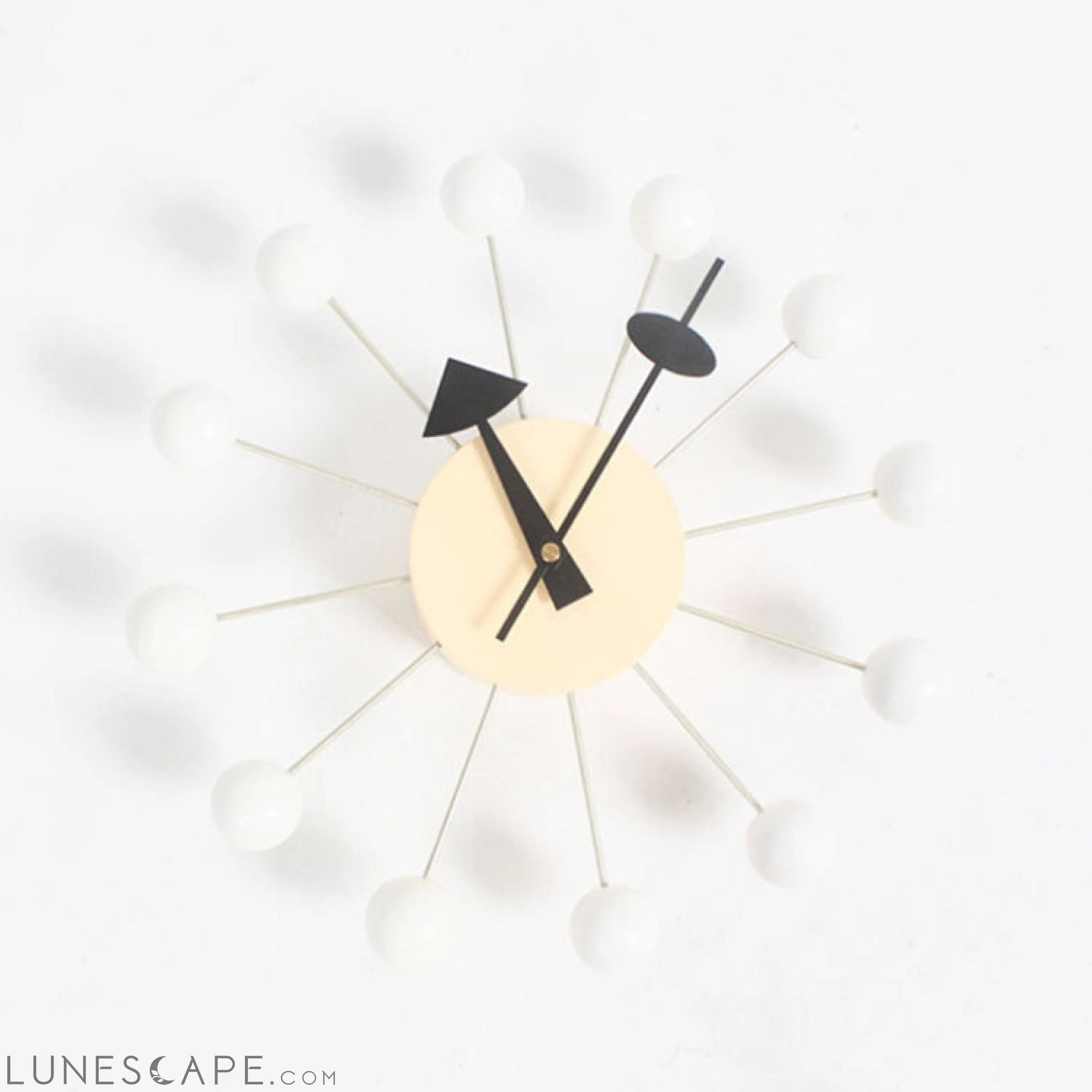 Stylish Background Minimalis Circular Balls Candy Wall Clock Creative LUNESCAPE