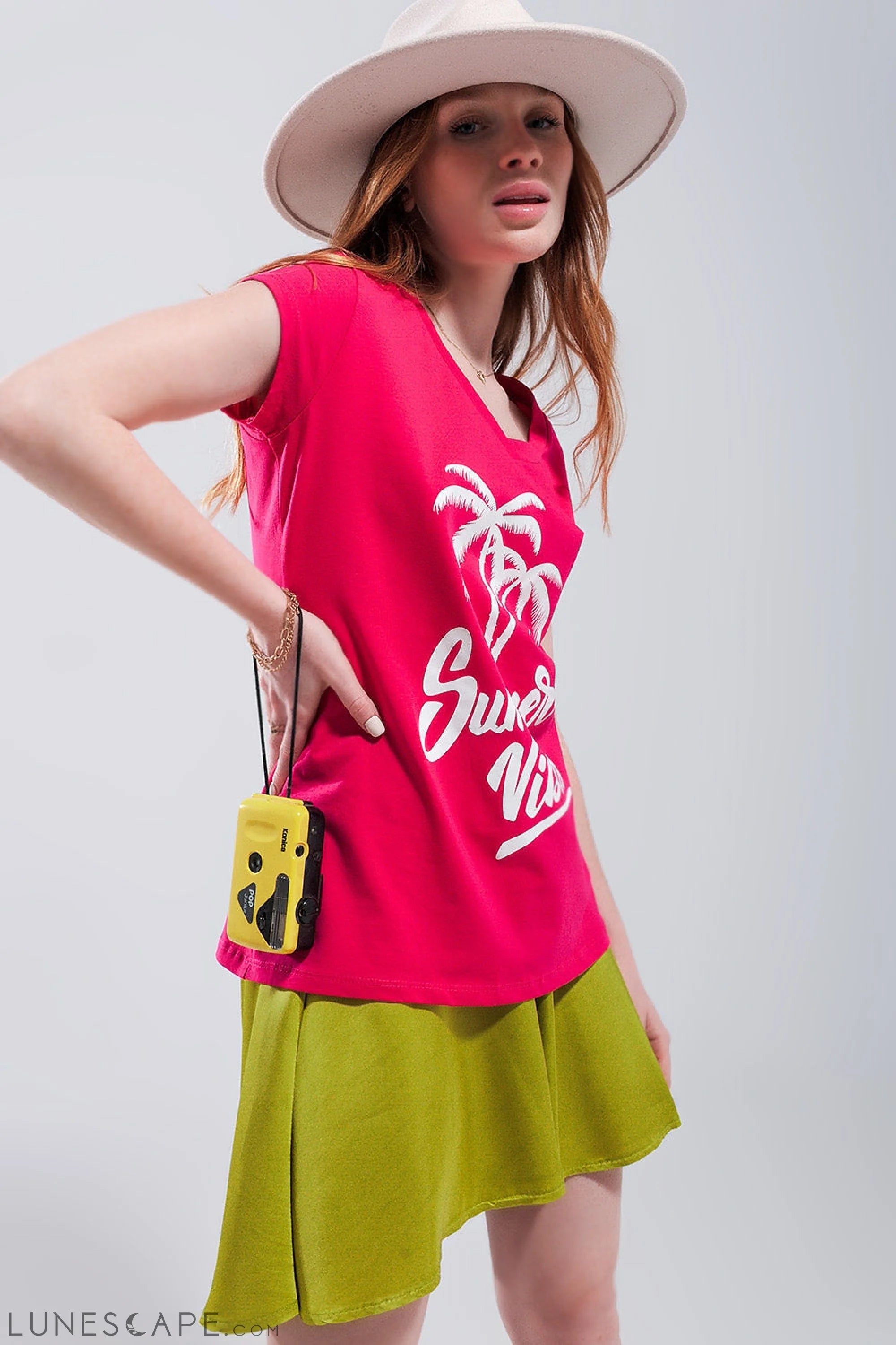 Summer Vibes Print T Shirt in Fuchsia LUNESCAPE