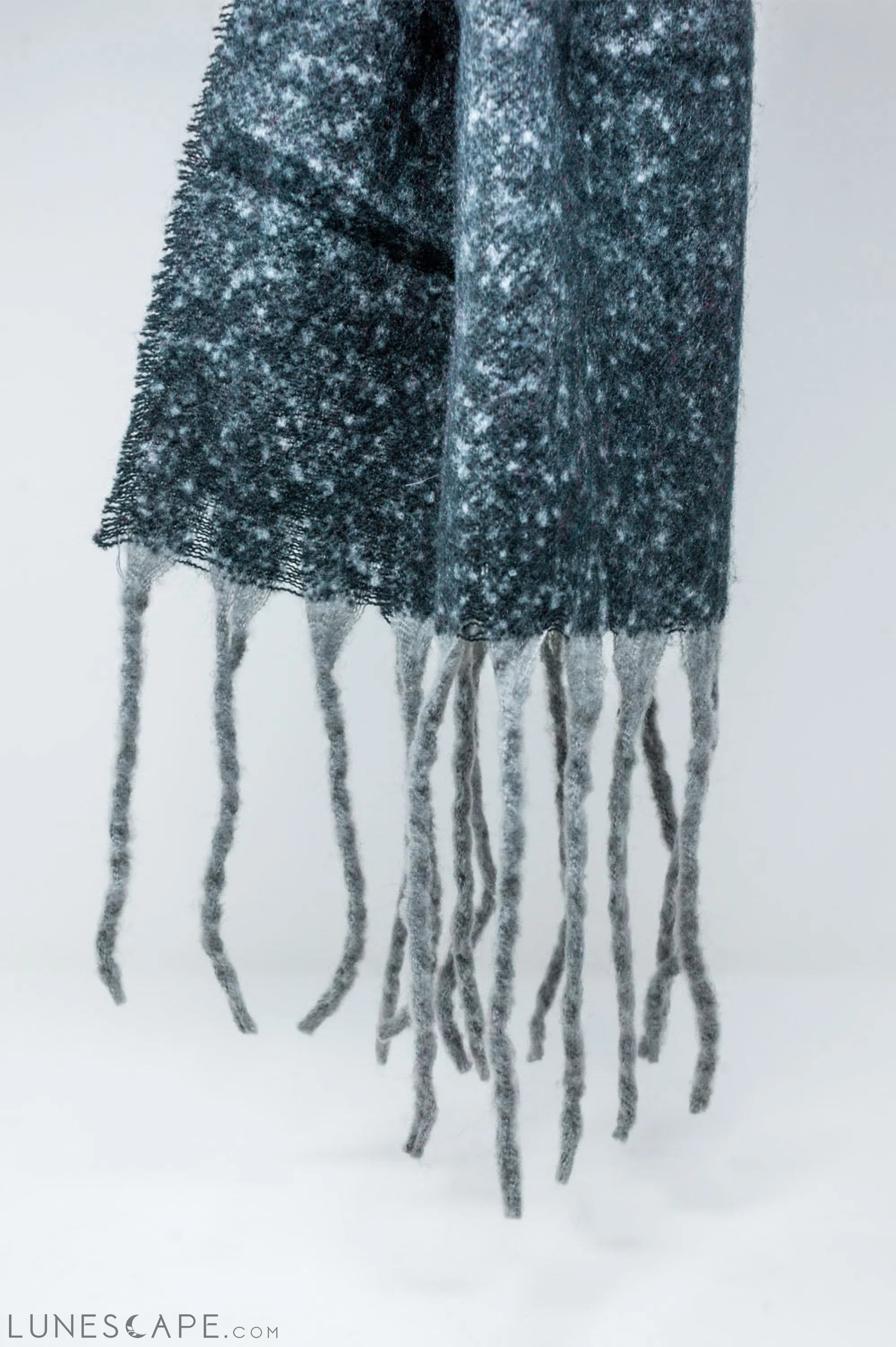 Super Fluffy Scarf in Black LUNESCAPE