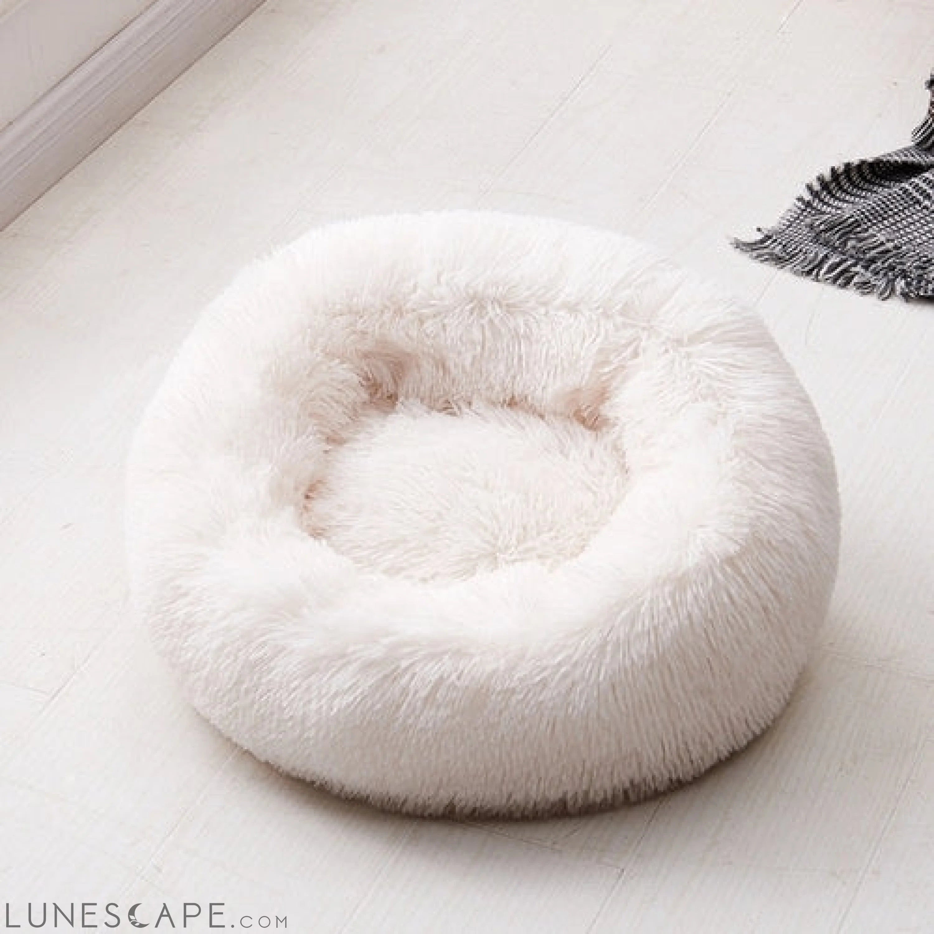 Super Luxe Plush Pet Bed (XS-XXL) LUNESCAPE