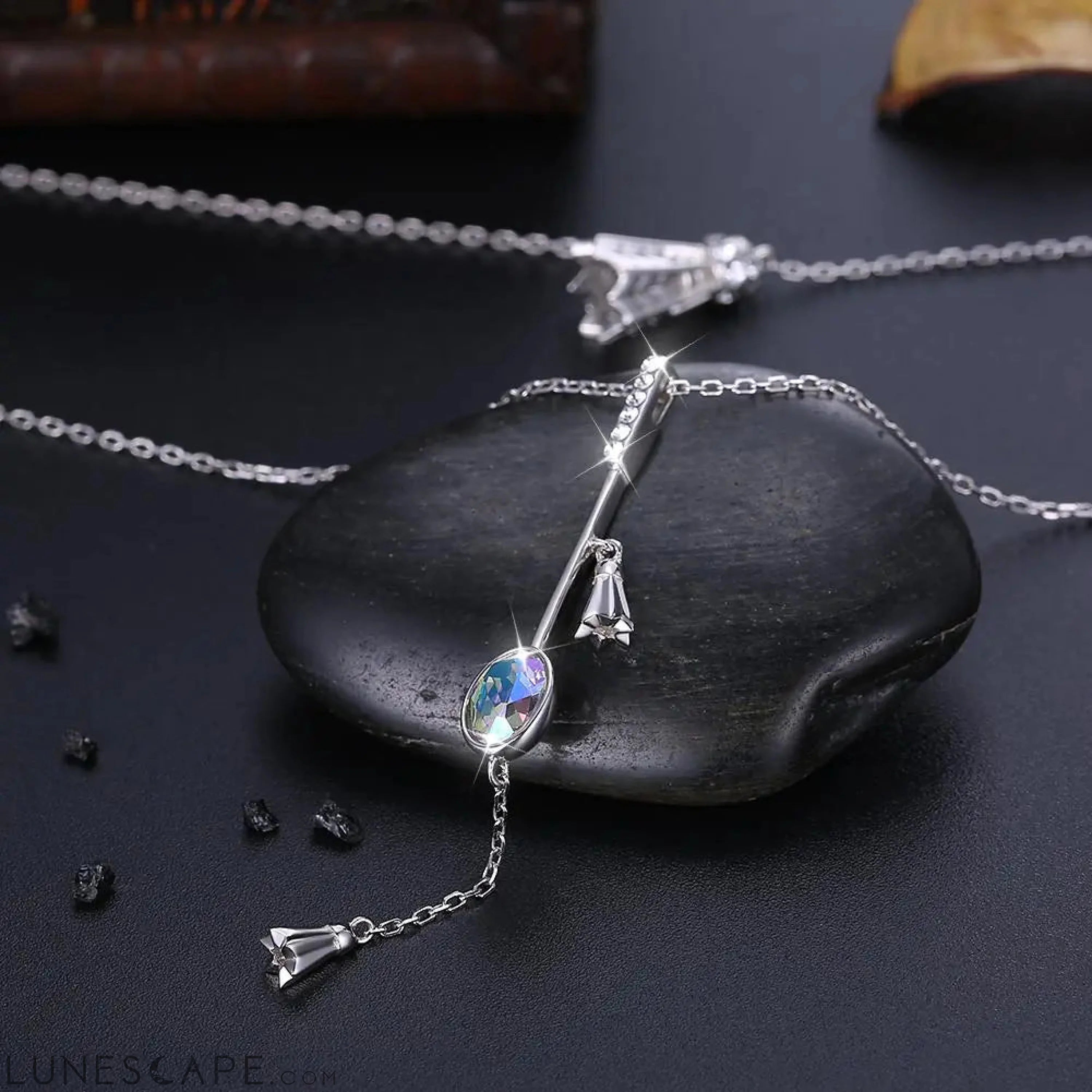 Swarovski Birdie Pendant LUNESCAPE