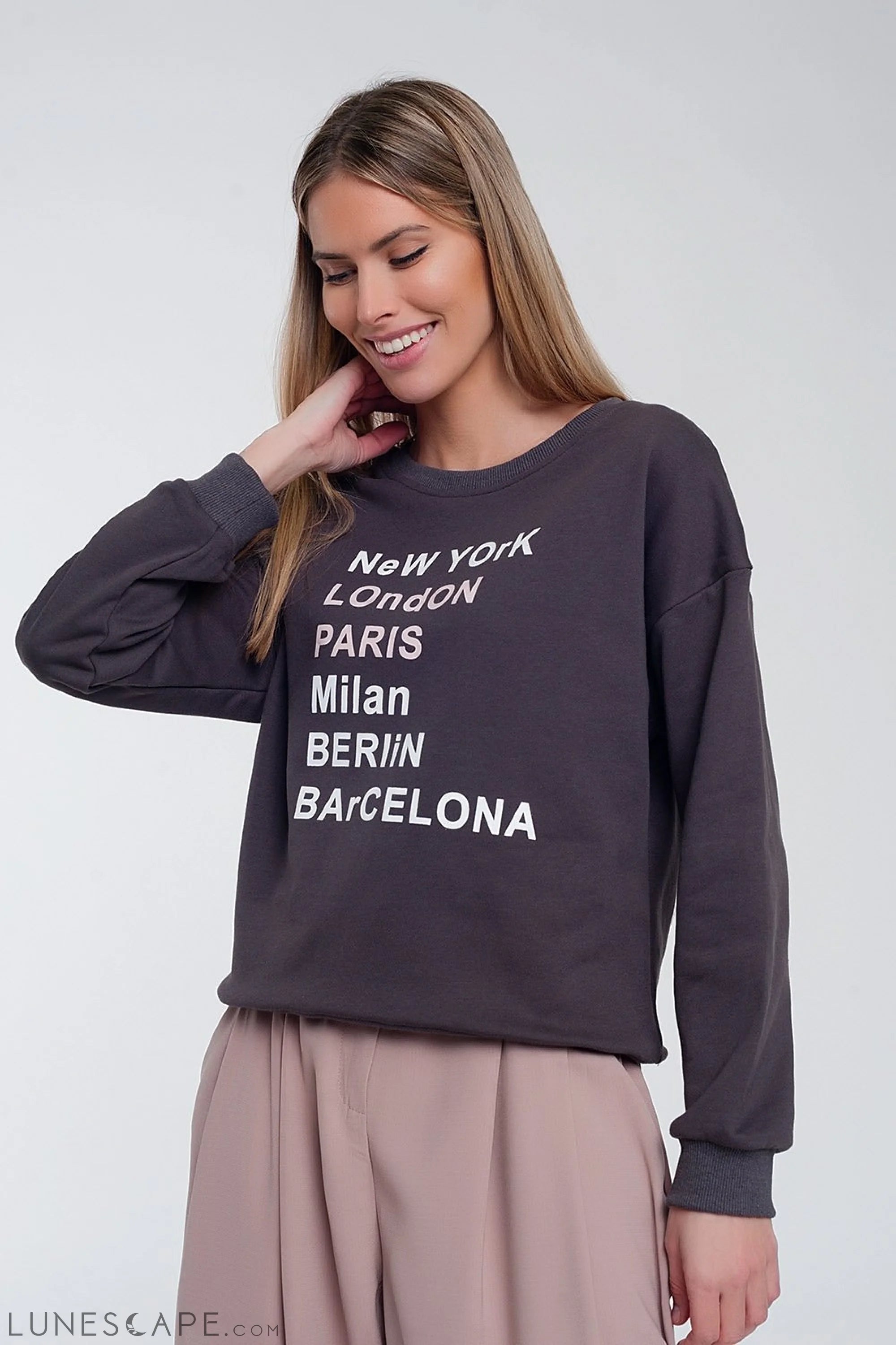 Sweatshirt With Text Chest Print LUNESCAPE