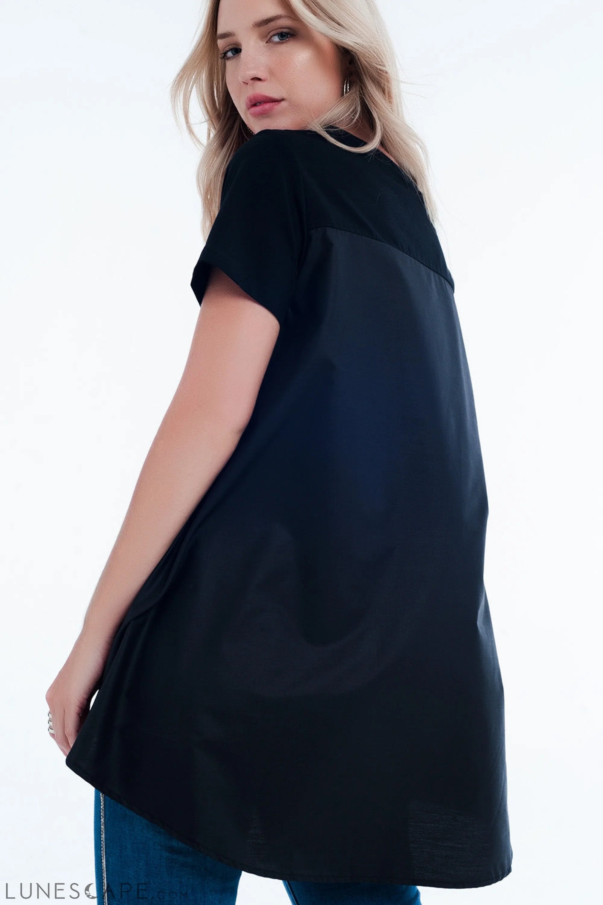 T-Shirt Tunic in Black LUNESCAPE