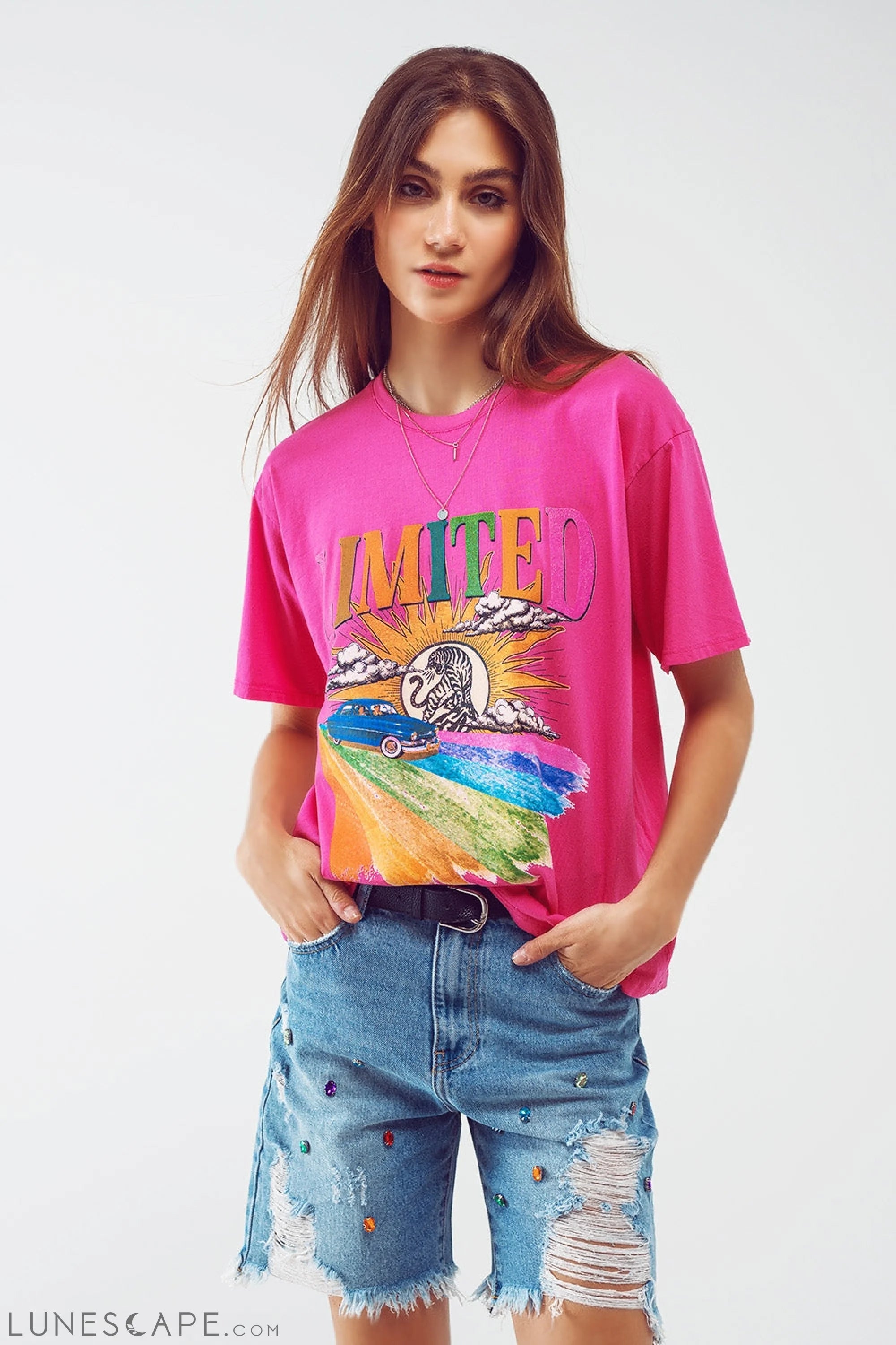 T-Shirt With Limited Graphic Print in Fuchsia LUNESCAPE