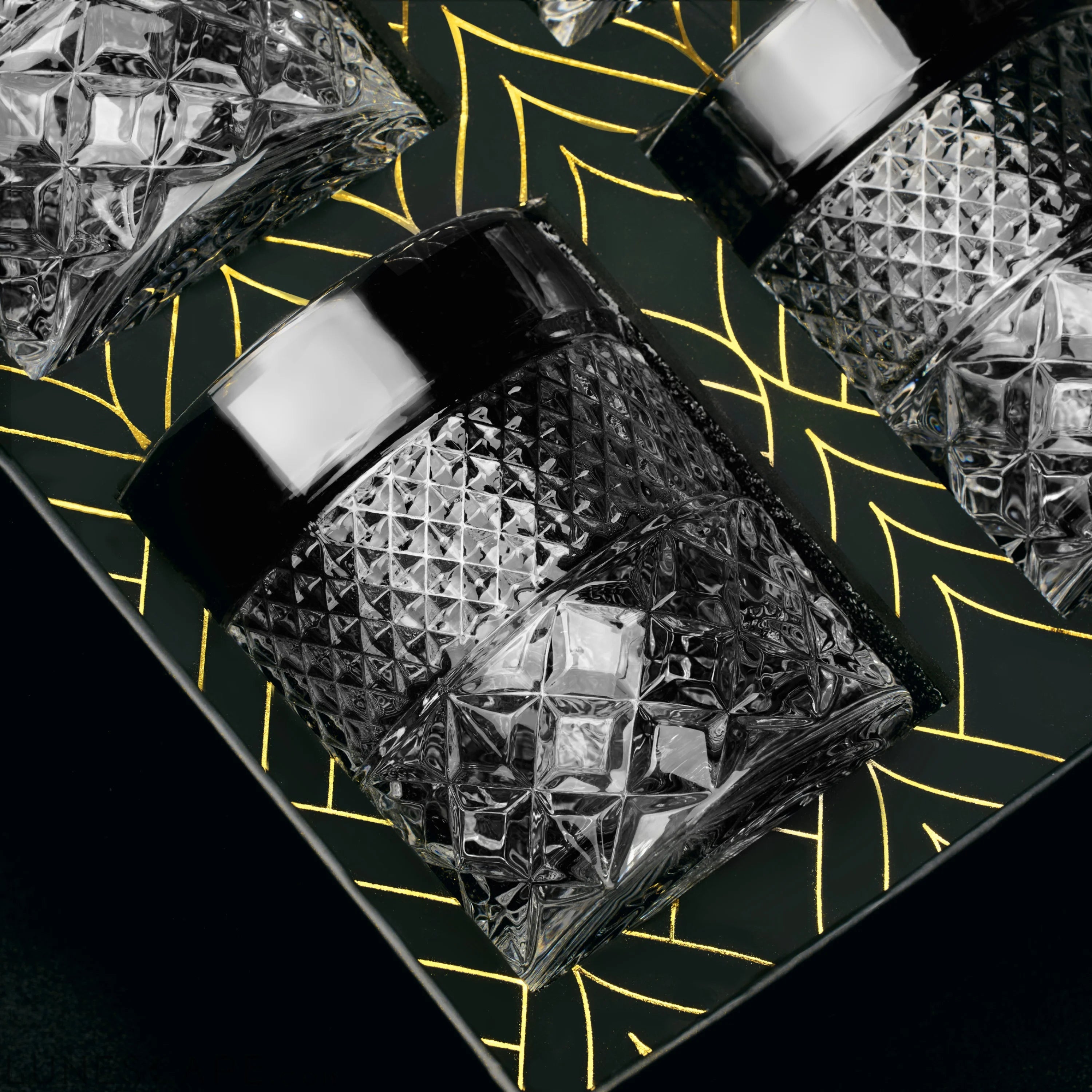 The Privilege Collection - Admiral Glasses LUNESCAPE