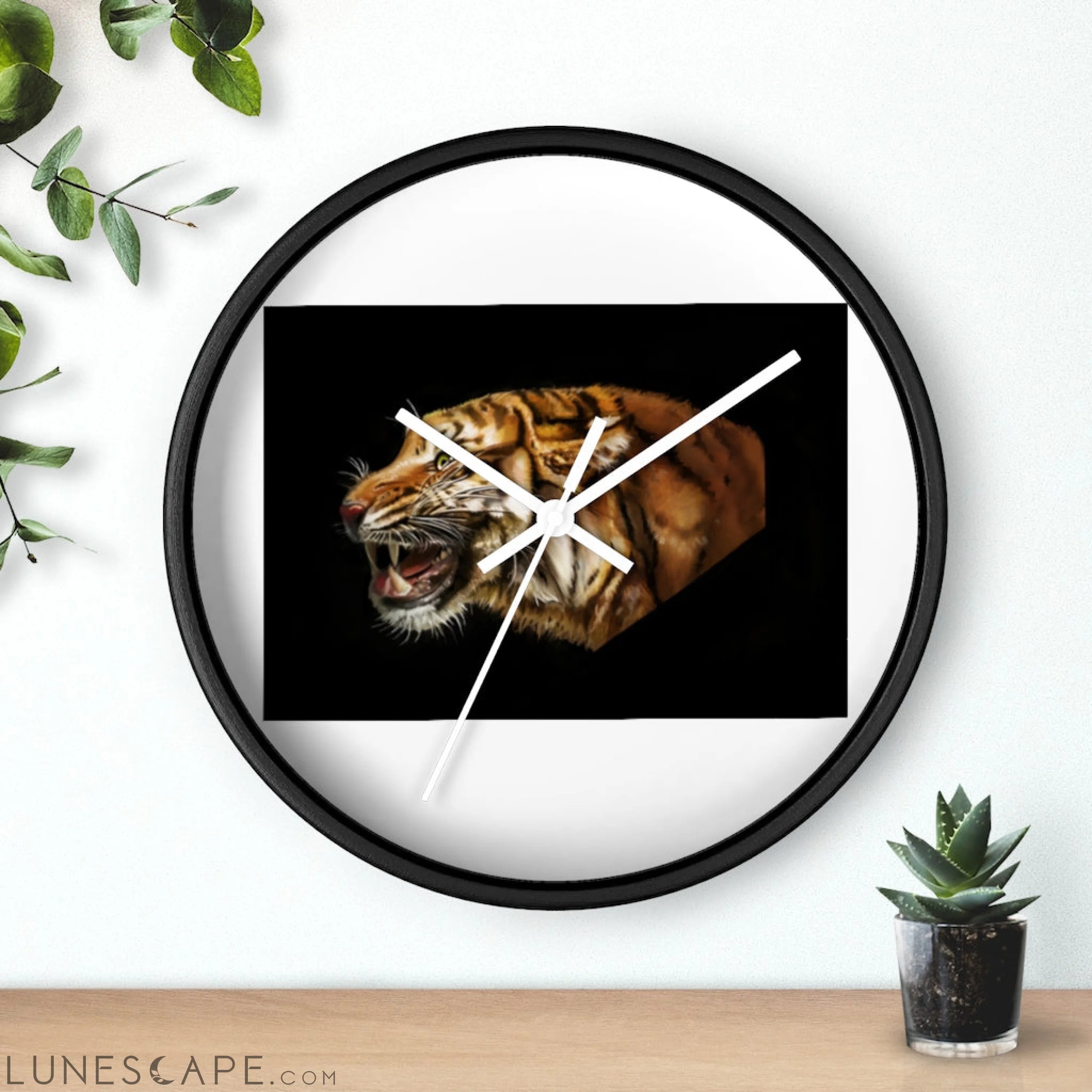 Tiger Wall clock LUNESCAPE