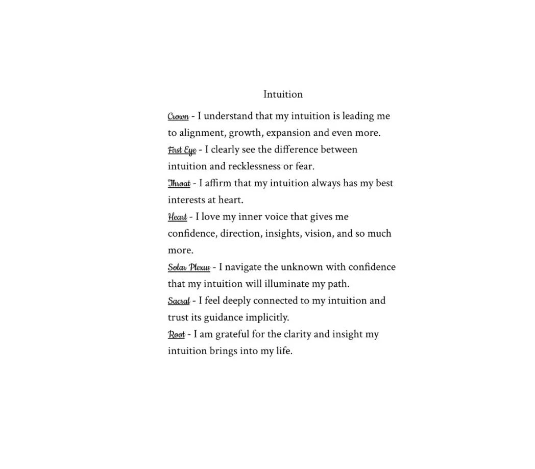 Tranquil Moments: 30 Days of Chakra Affirmations LUNESCAPE