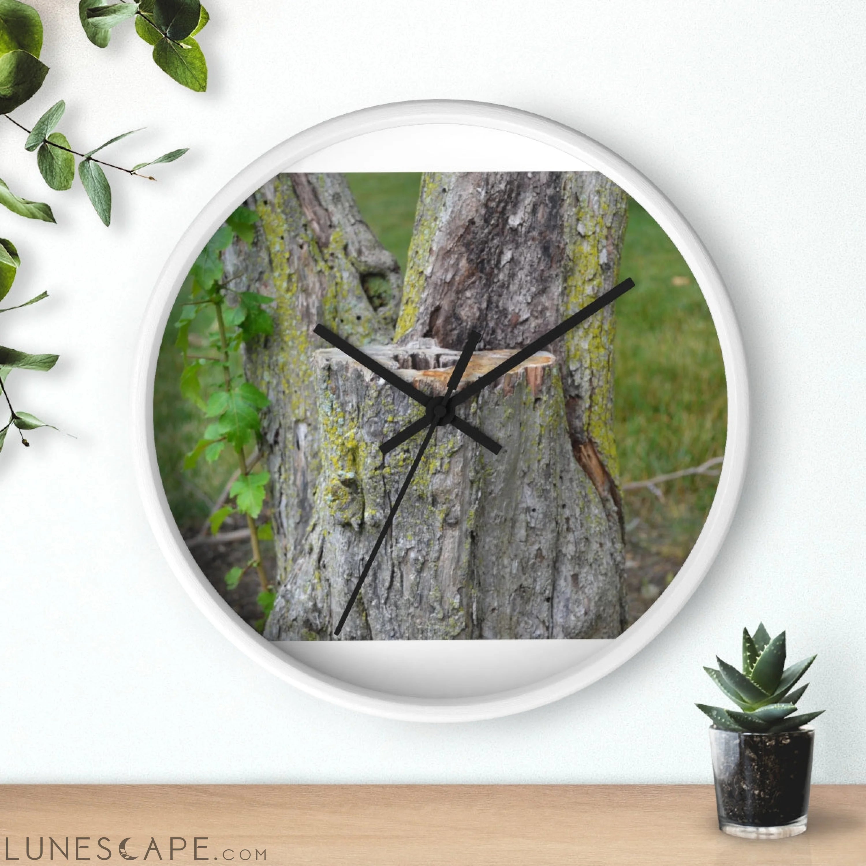 Tree Stump Wall clock LUNESCAPE