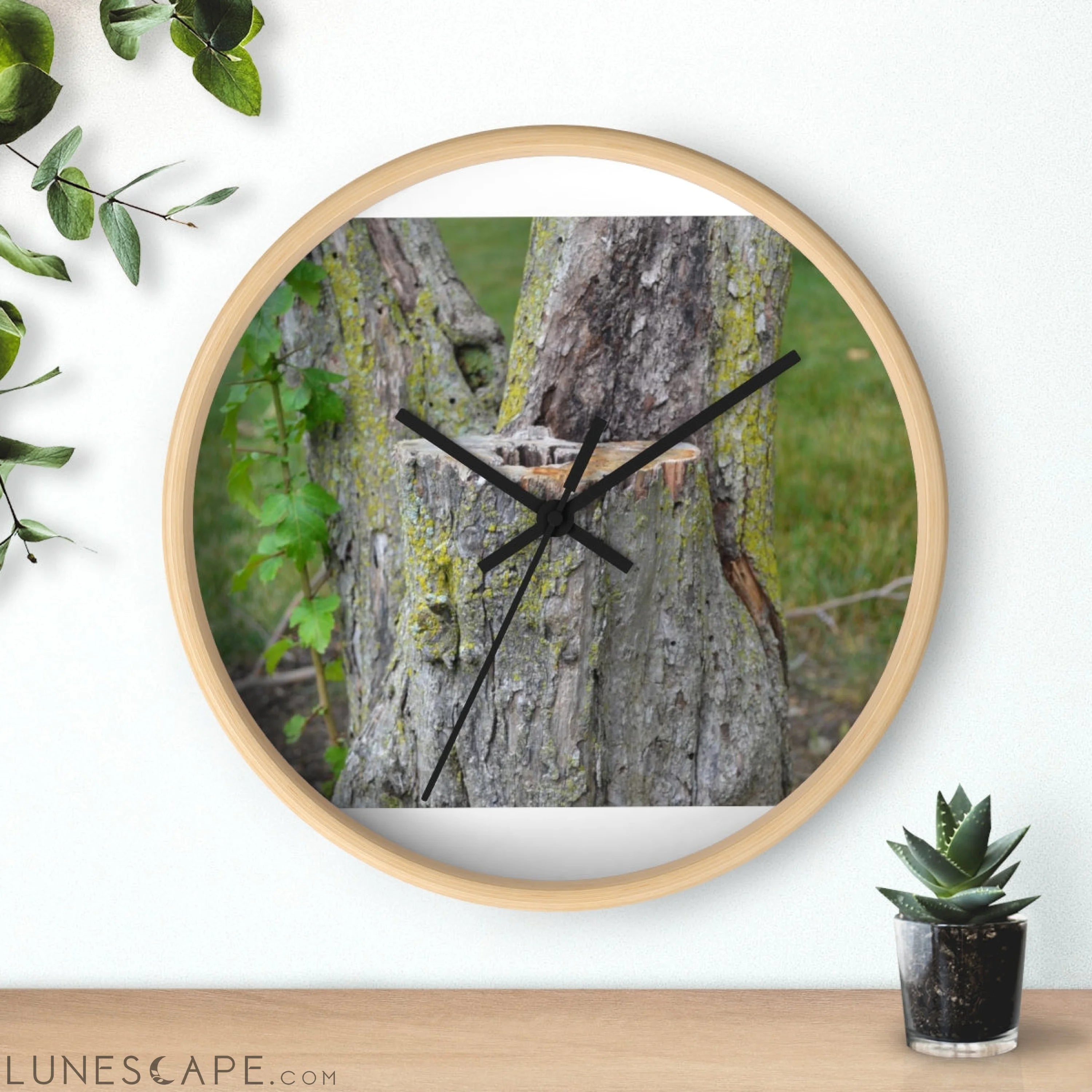 Tree Stump Wall clock LUNESCAPE