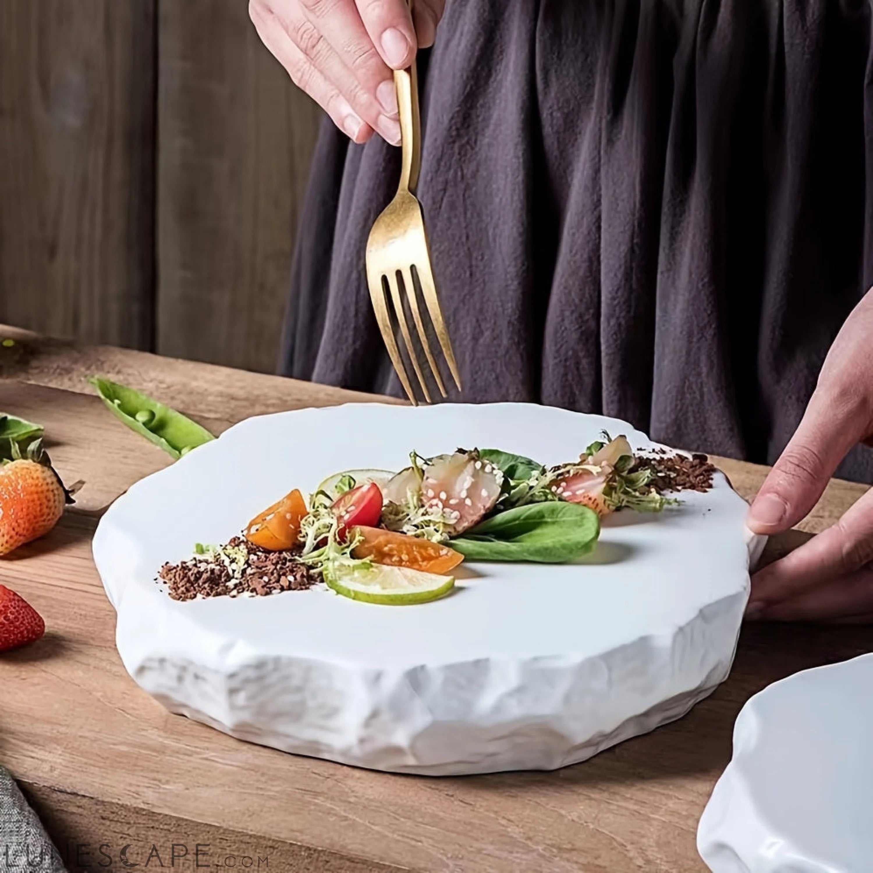 White Ceramic Dinner Plate with Unique Stone Pattern LUNESCAPE