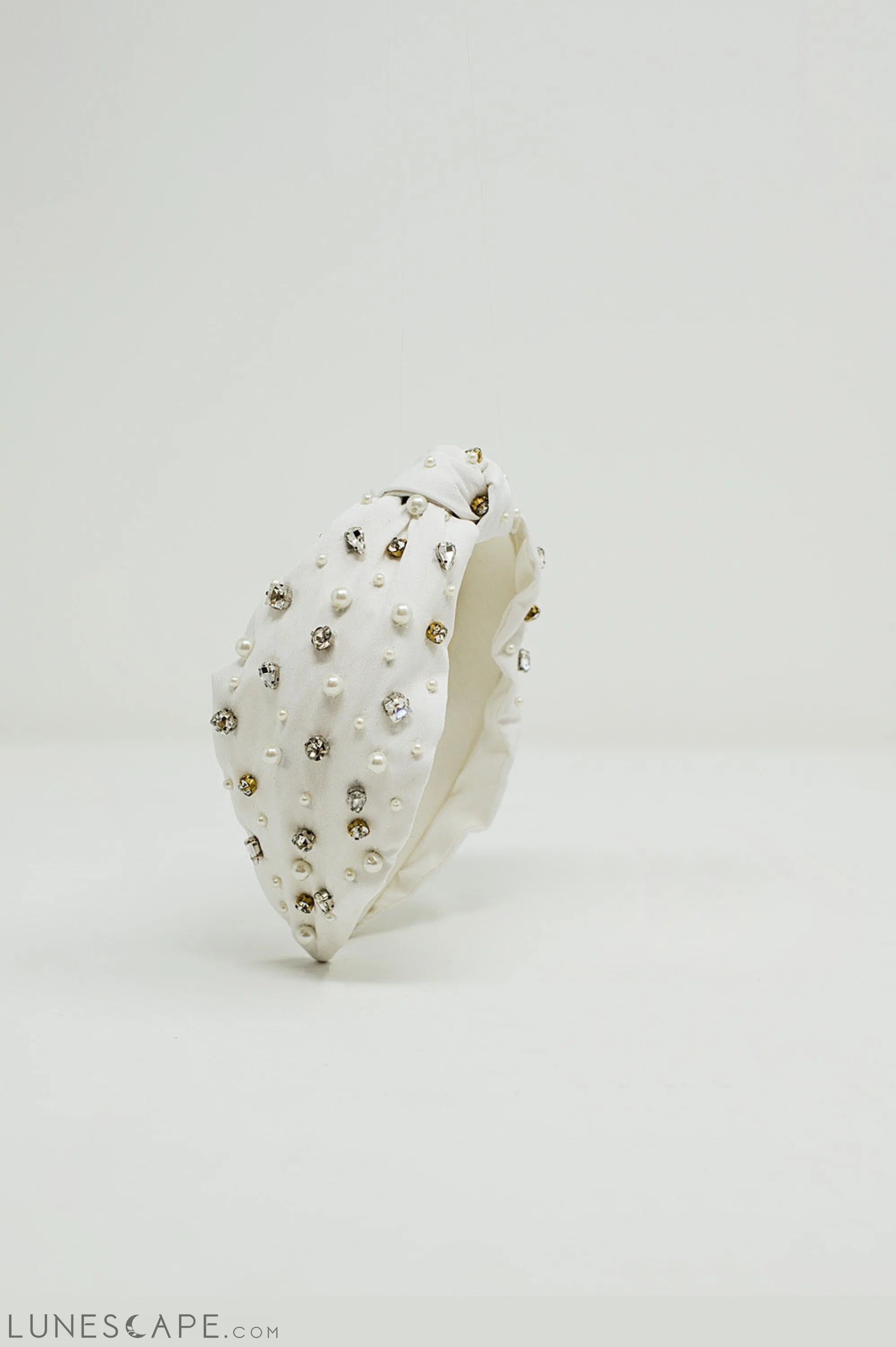 White Headband With Embellished Pearls and Strass LUNESCAPE