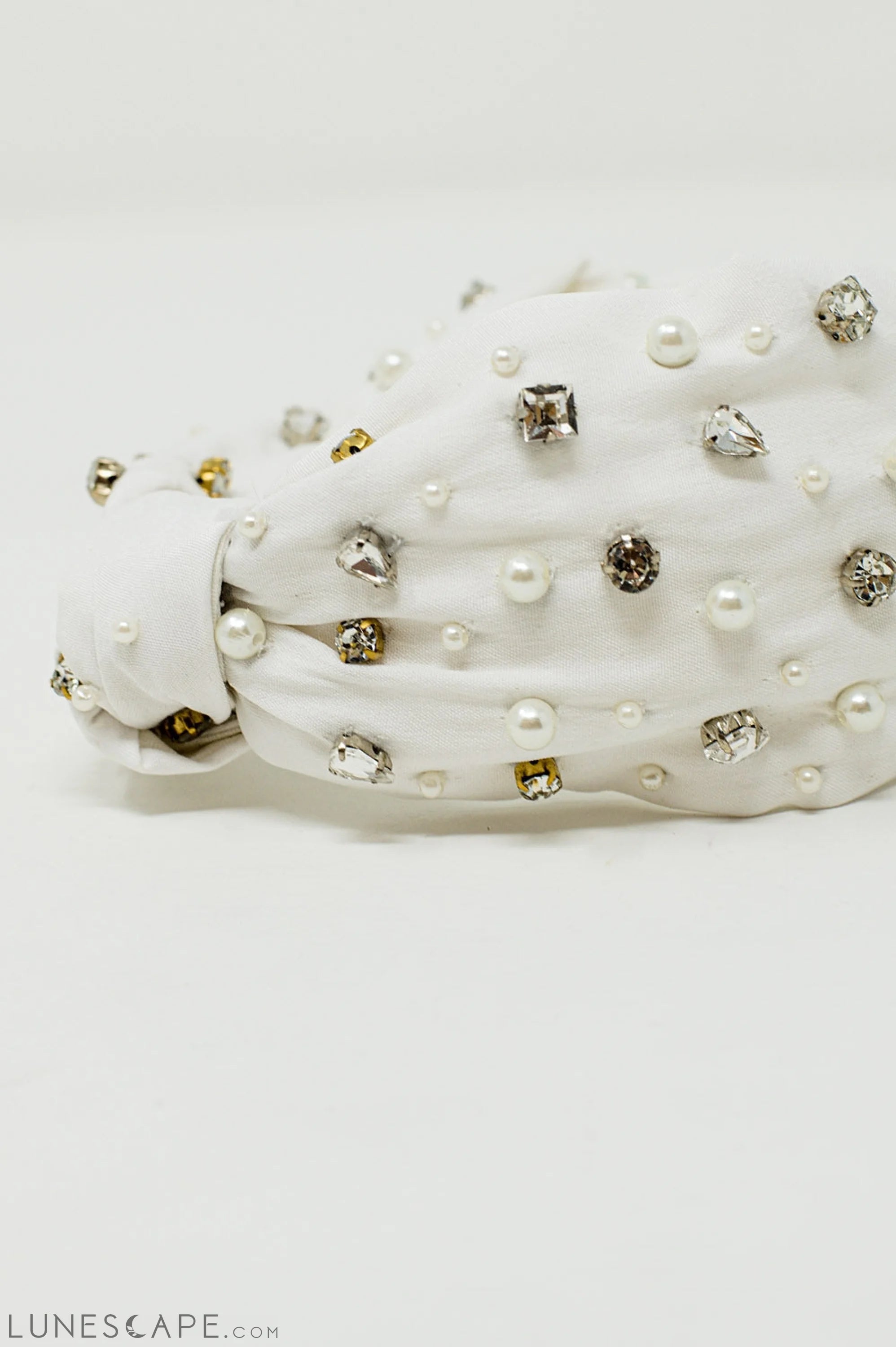White Headband With Embellished Pearls and Strass LUNESCAPE