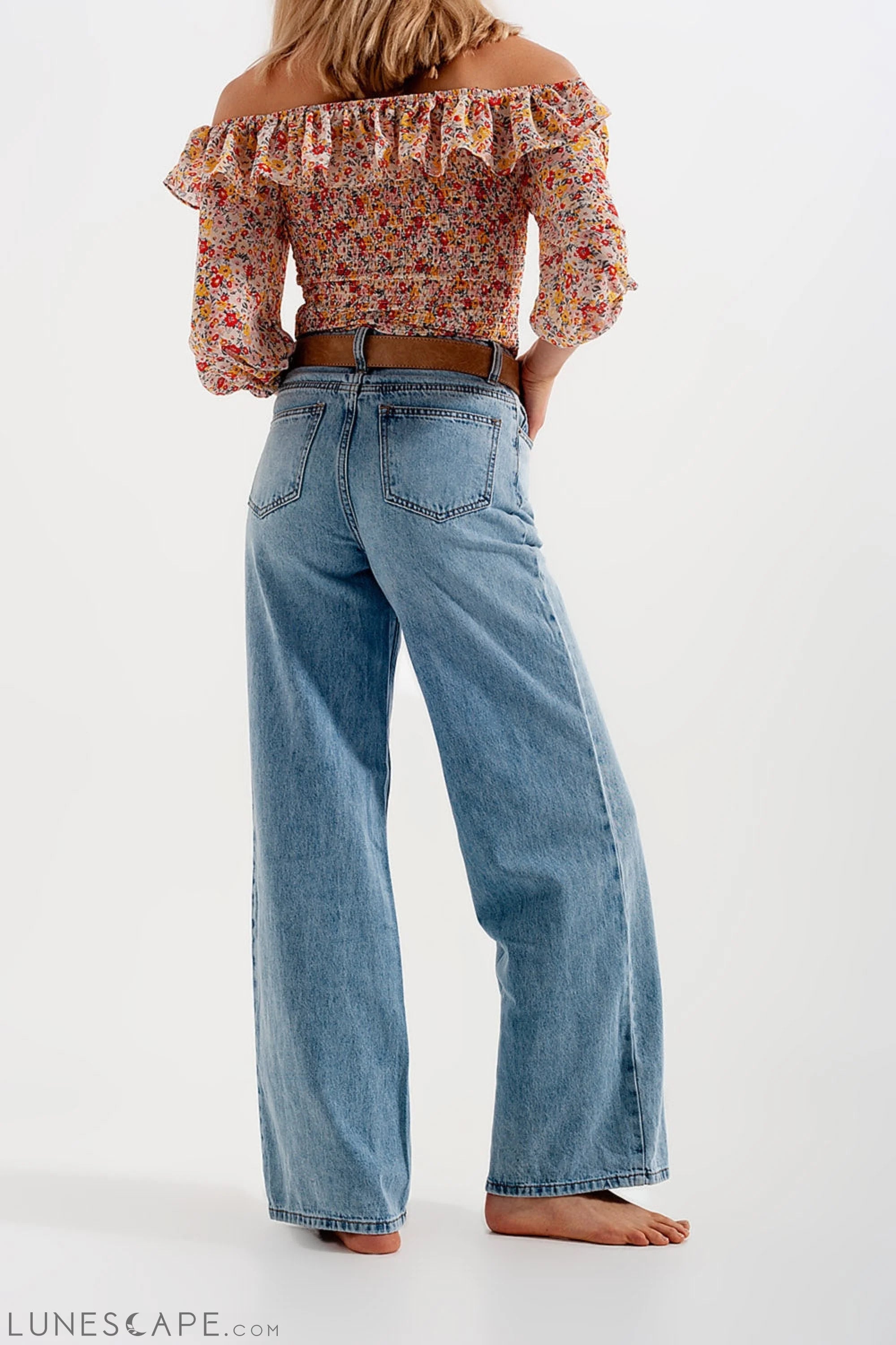 Wide Leg Jeans With High Waist in Light Blue LUNESCAPE